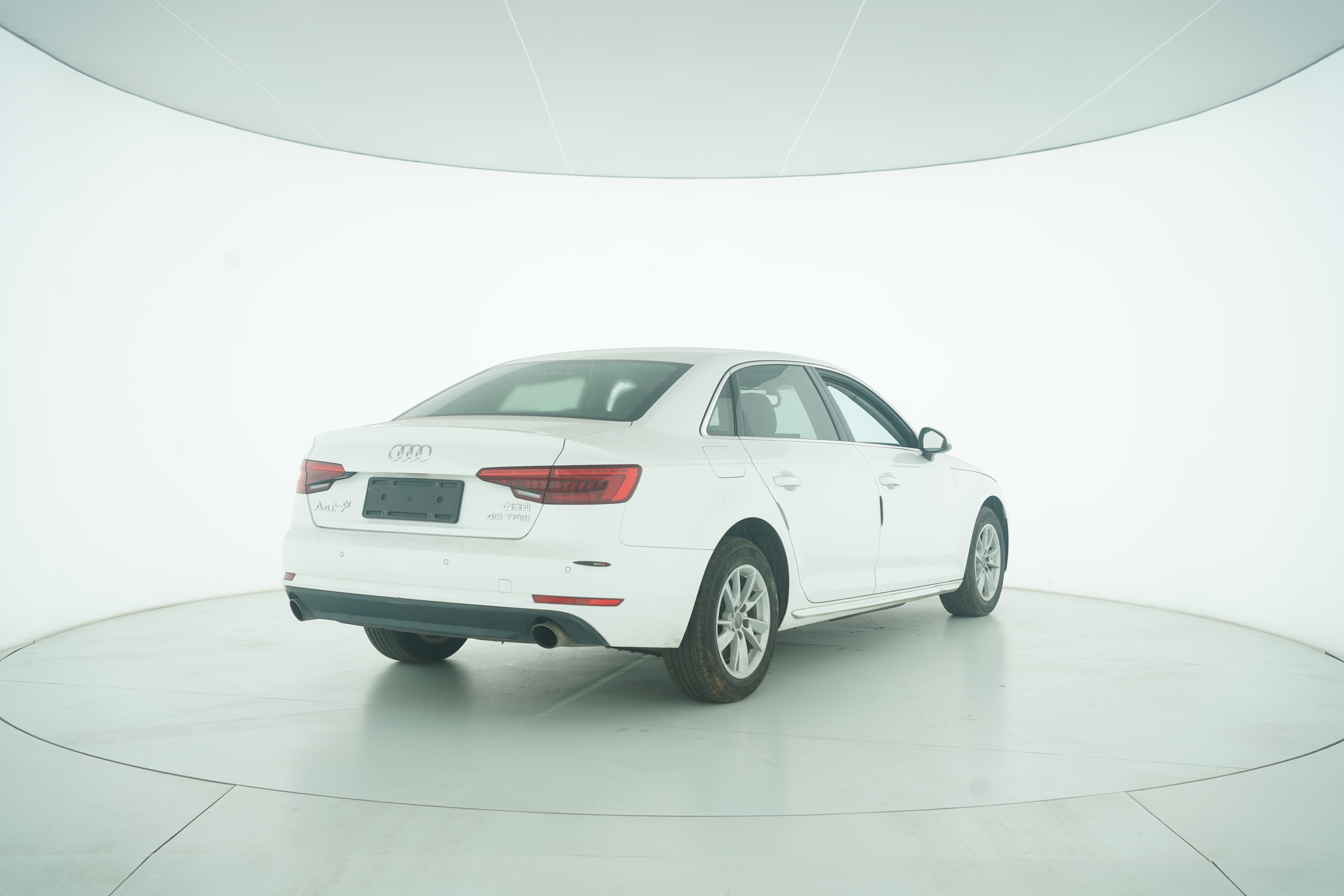 Audi A4L 2017 — фото 4