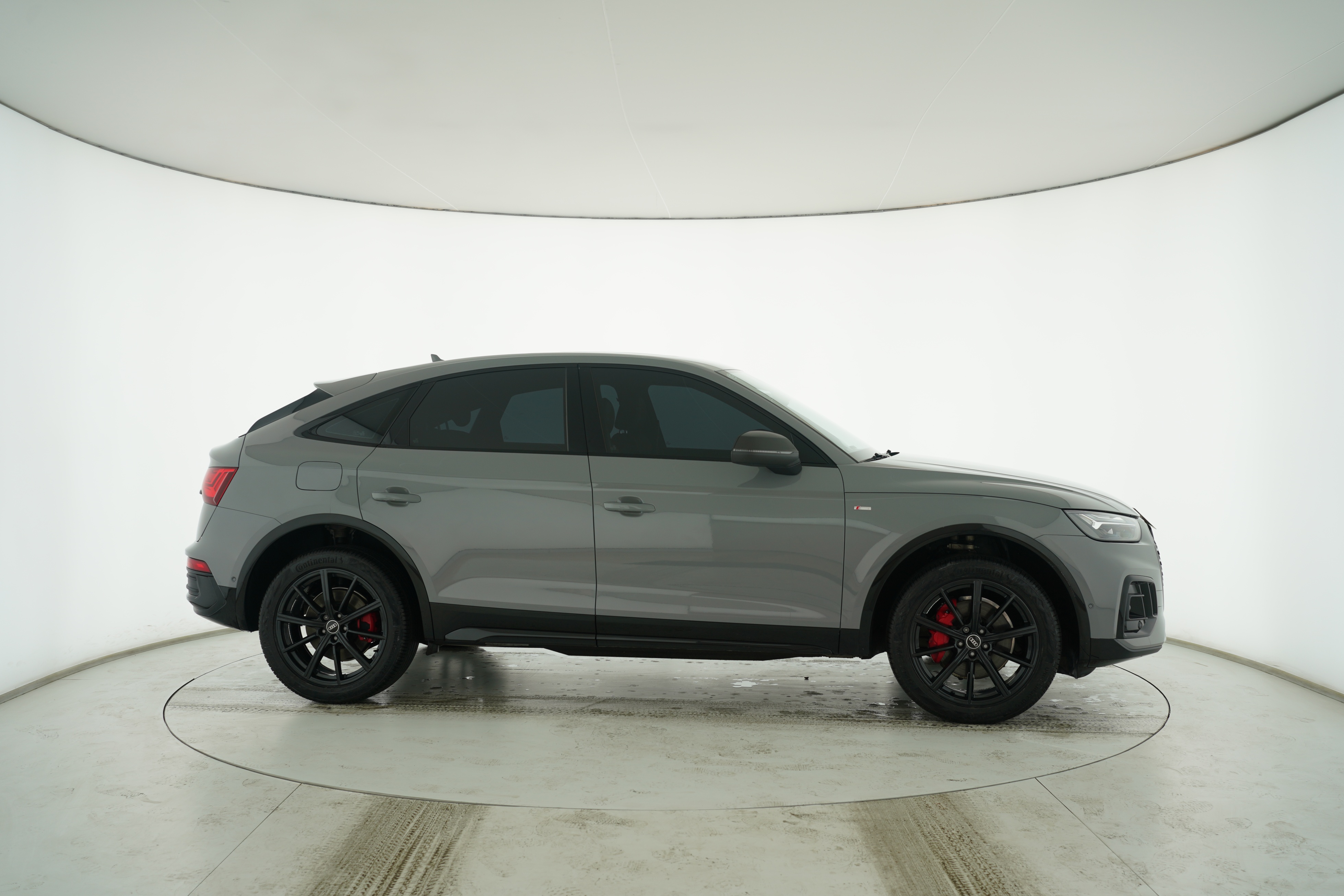 Audi Q5L Sportback 2021 — фото 8