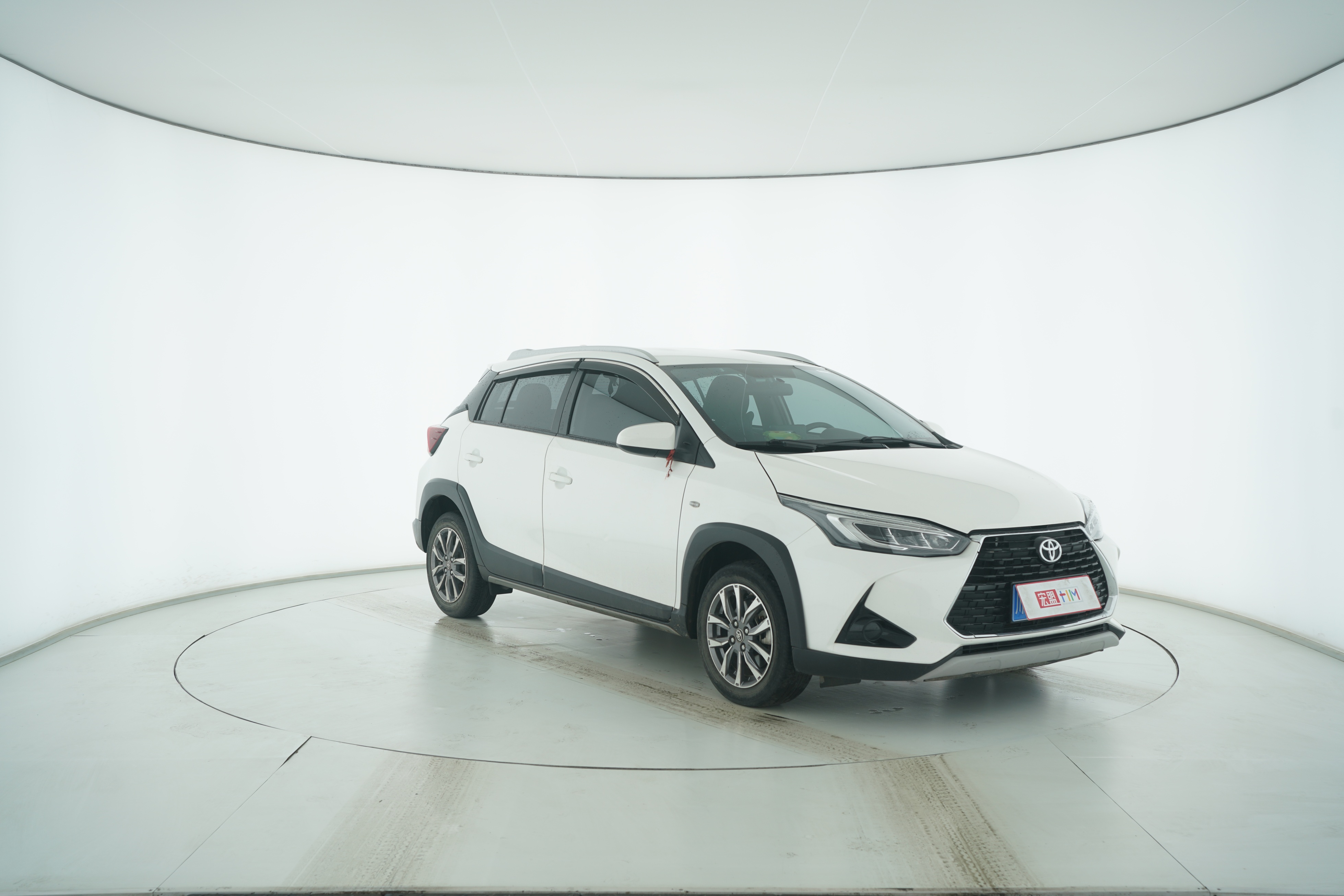 Toyota YARiS L 2020 — фото 2