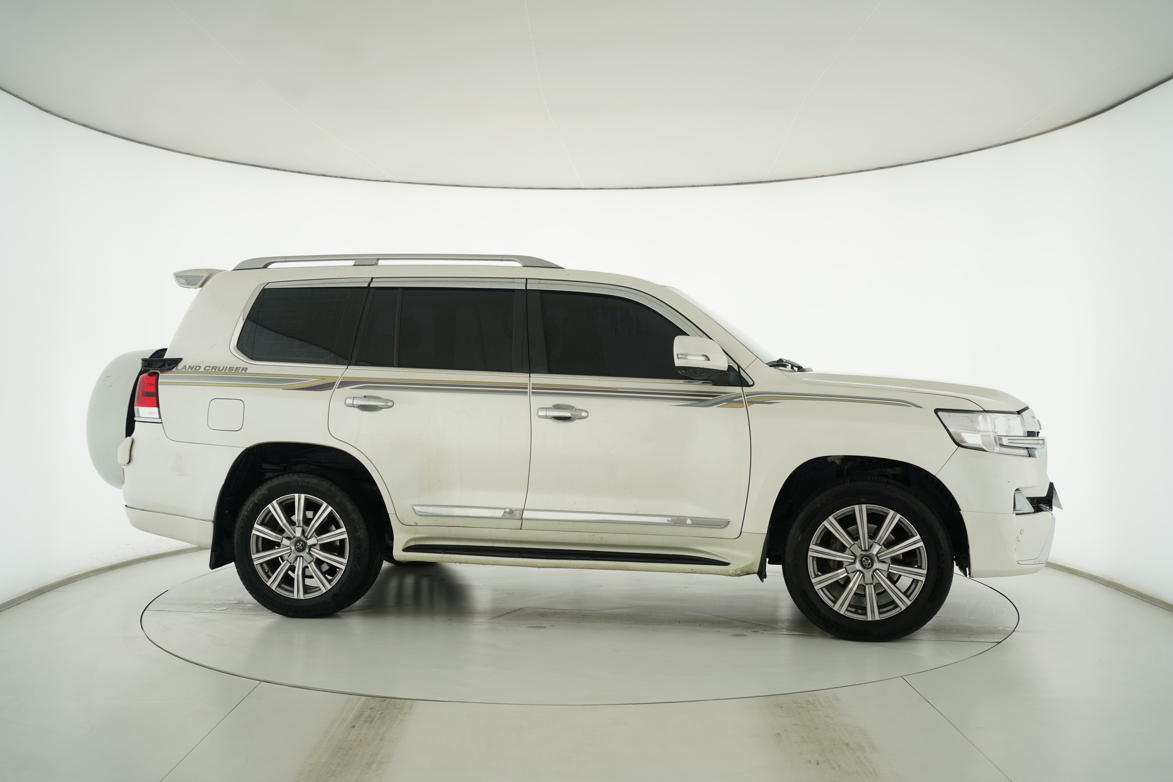 Toyota Land Cruiser (Imported) 2017 — фото 8