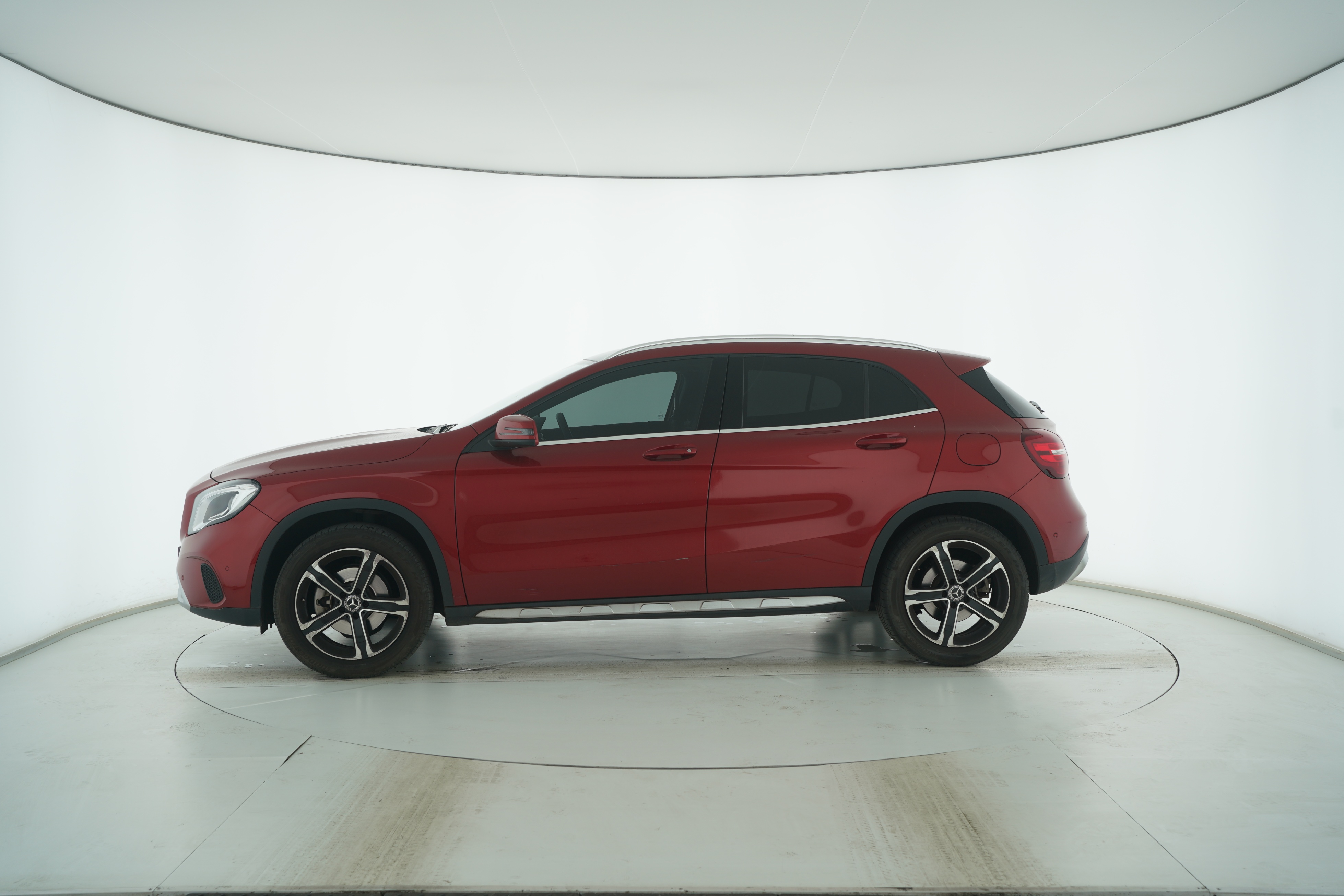 Mercedes Benz GLA 2018 — фото 7