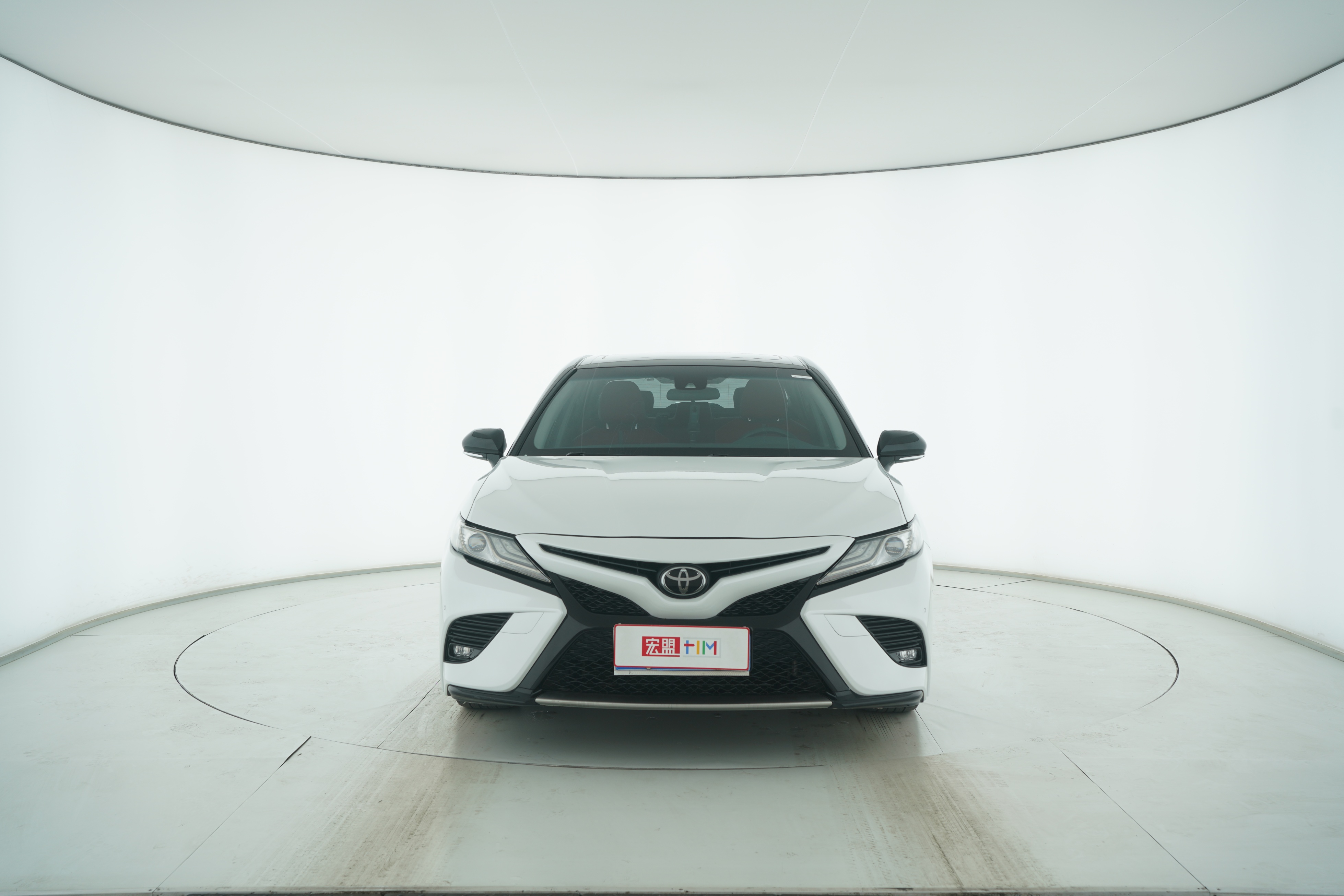 Toyota Camry 2018 — фото 5