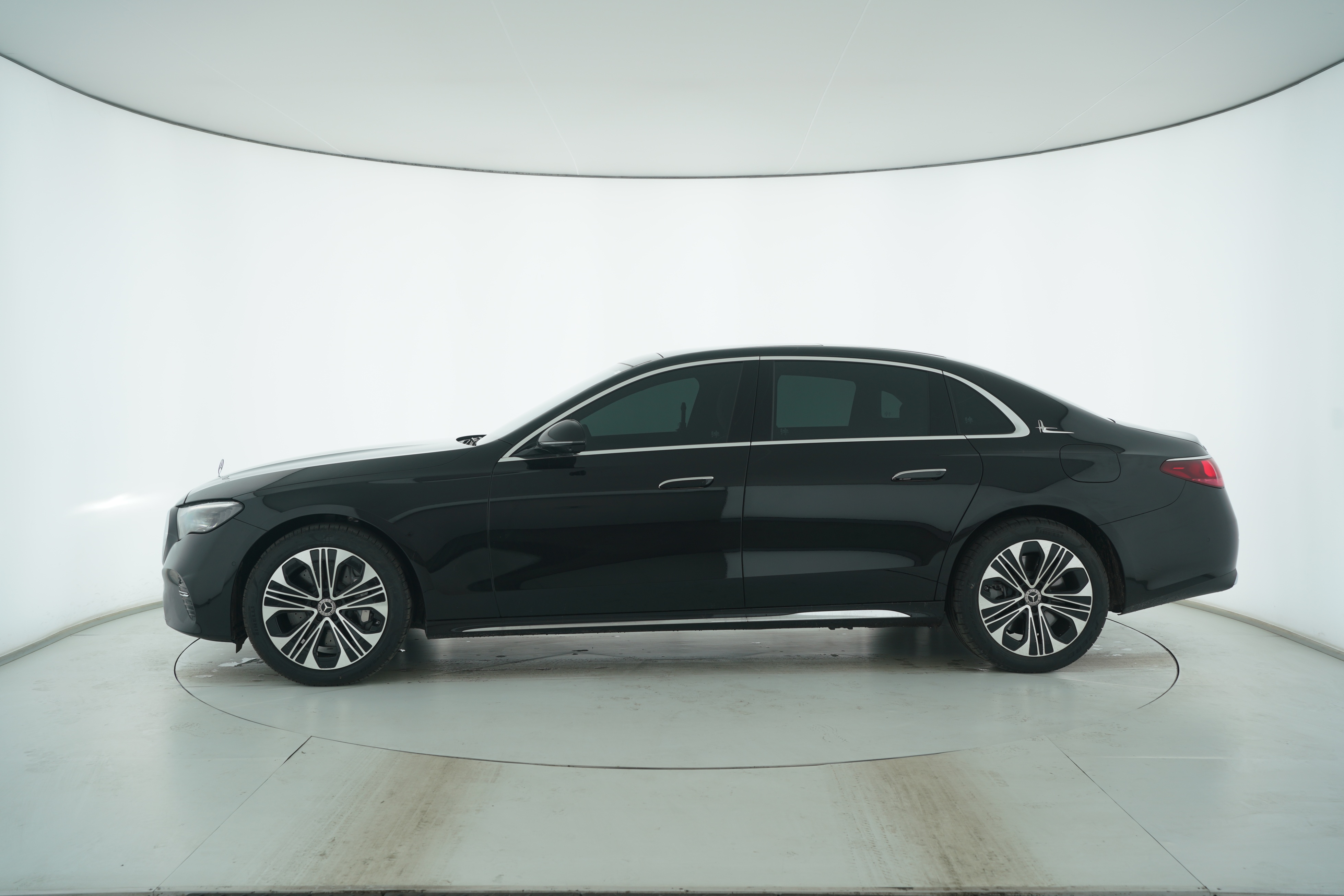 Mercedes Benz Mercedes-benz E-Class Plug-in Hybrid 2024 — фото 7