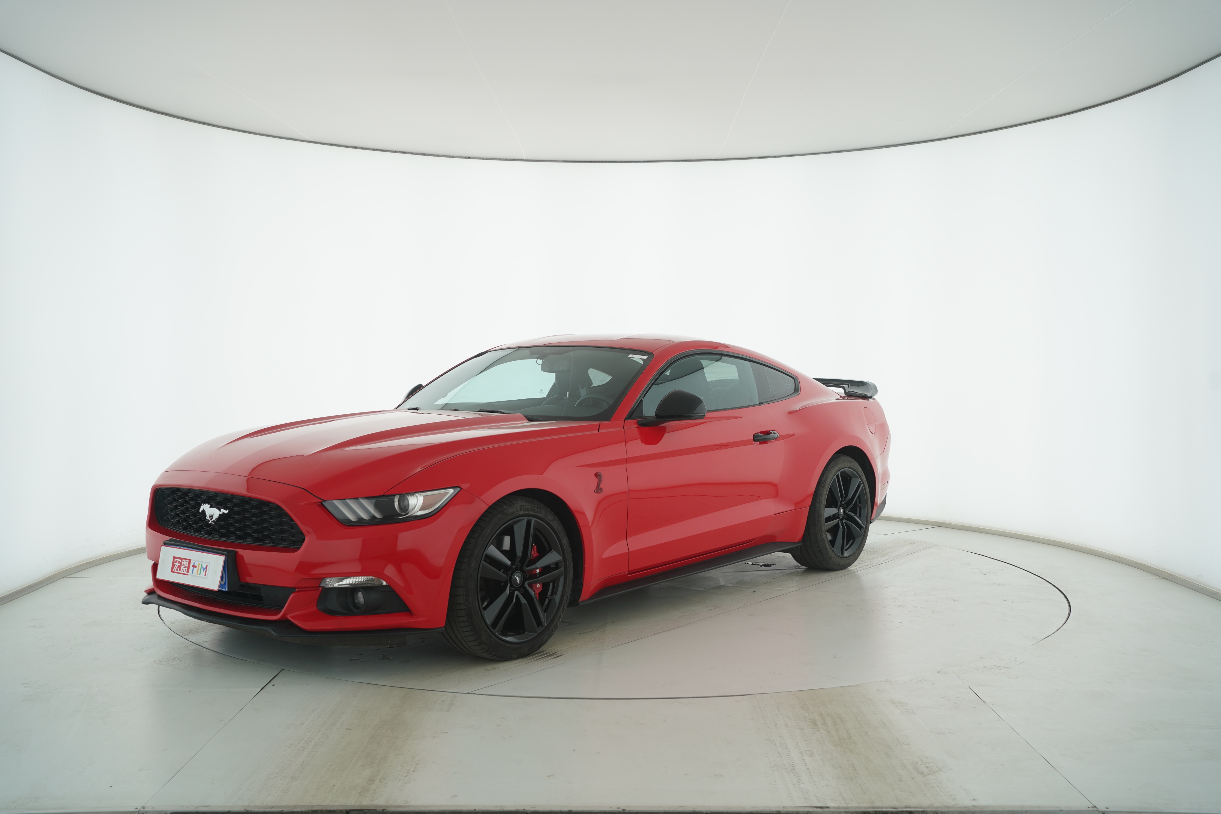 Ford Mustang 2015 — фото 1