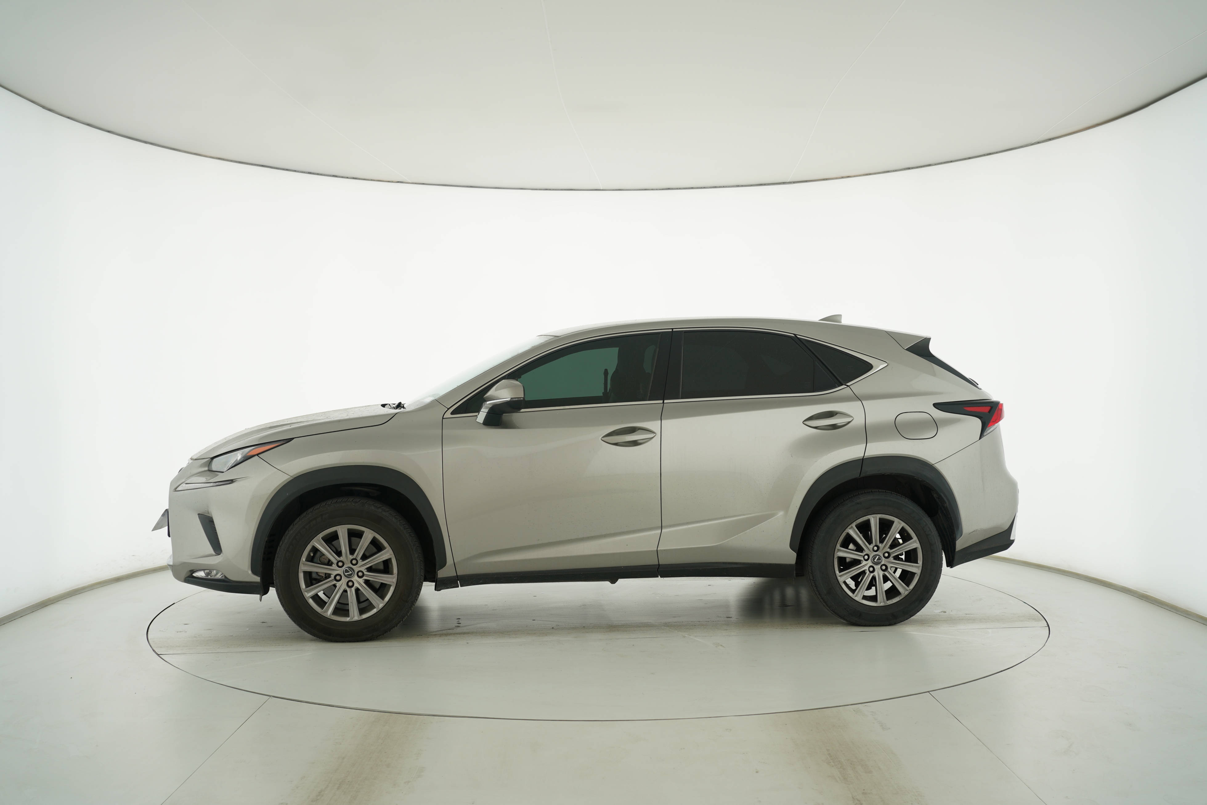 Lexus NX 2020 — фото 7