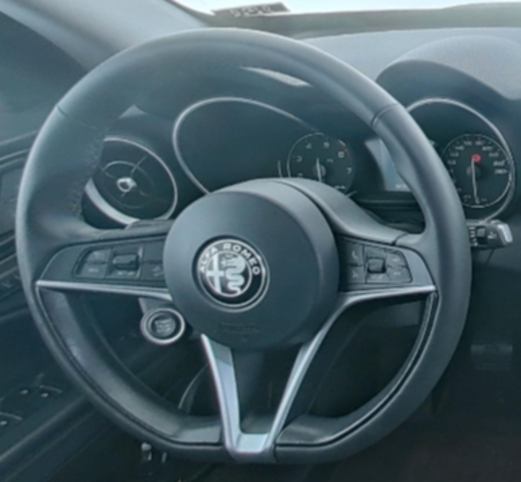 Alfa Romeo Stelvio Stanvio 2023 — фото 10