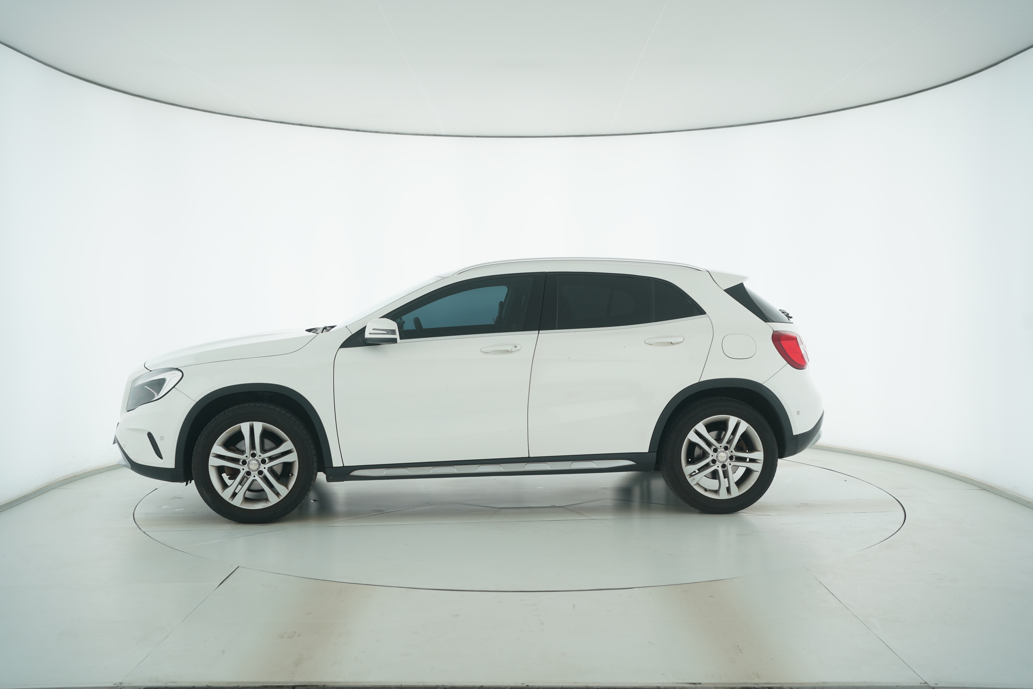 Mercedes Benz GLA 2016 — фото 7