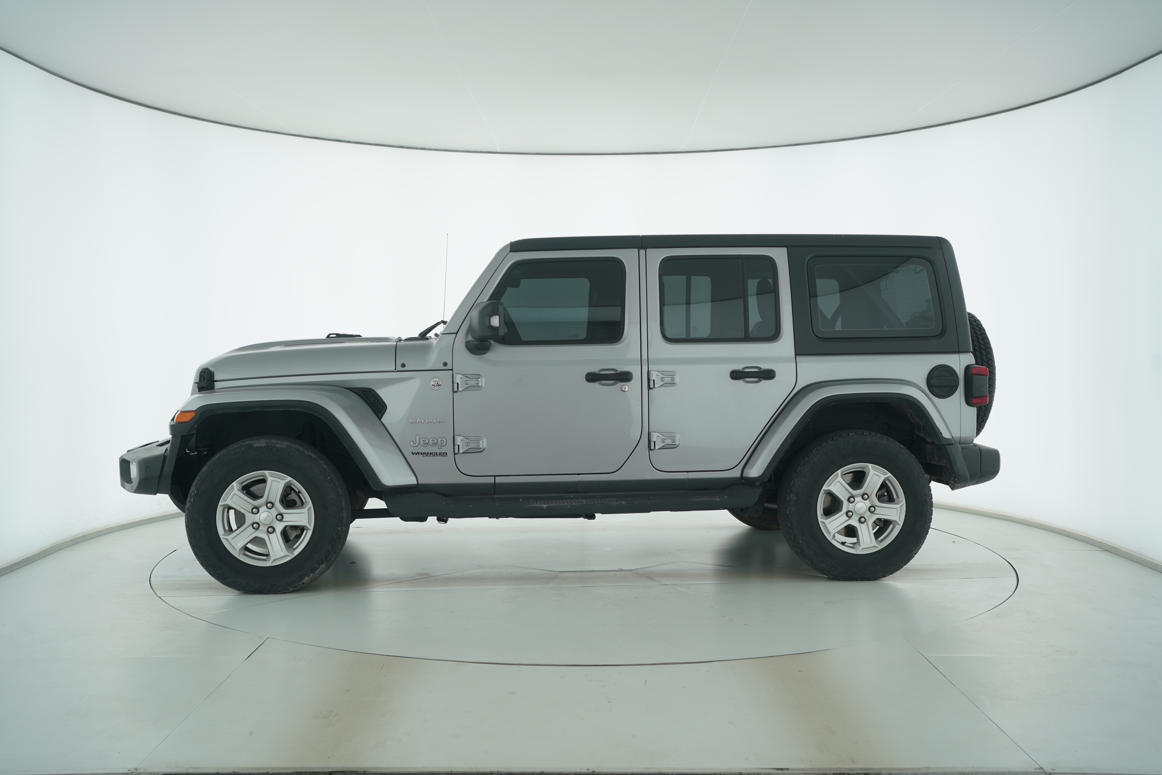 Jeep Wrangler 2019 — фото 7
