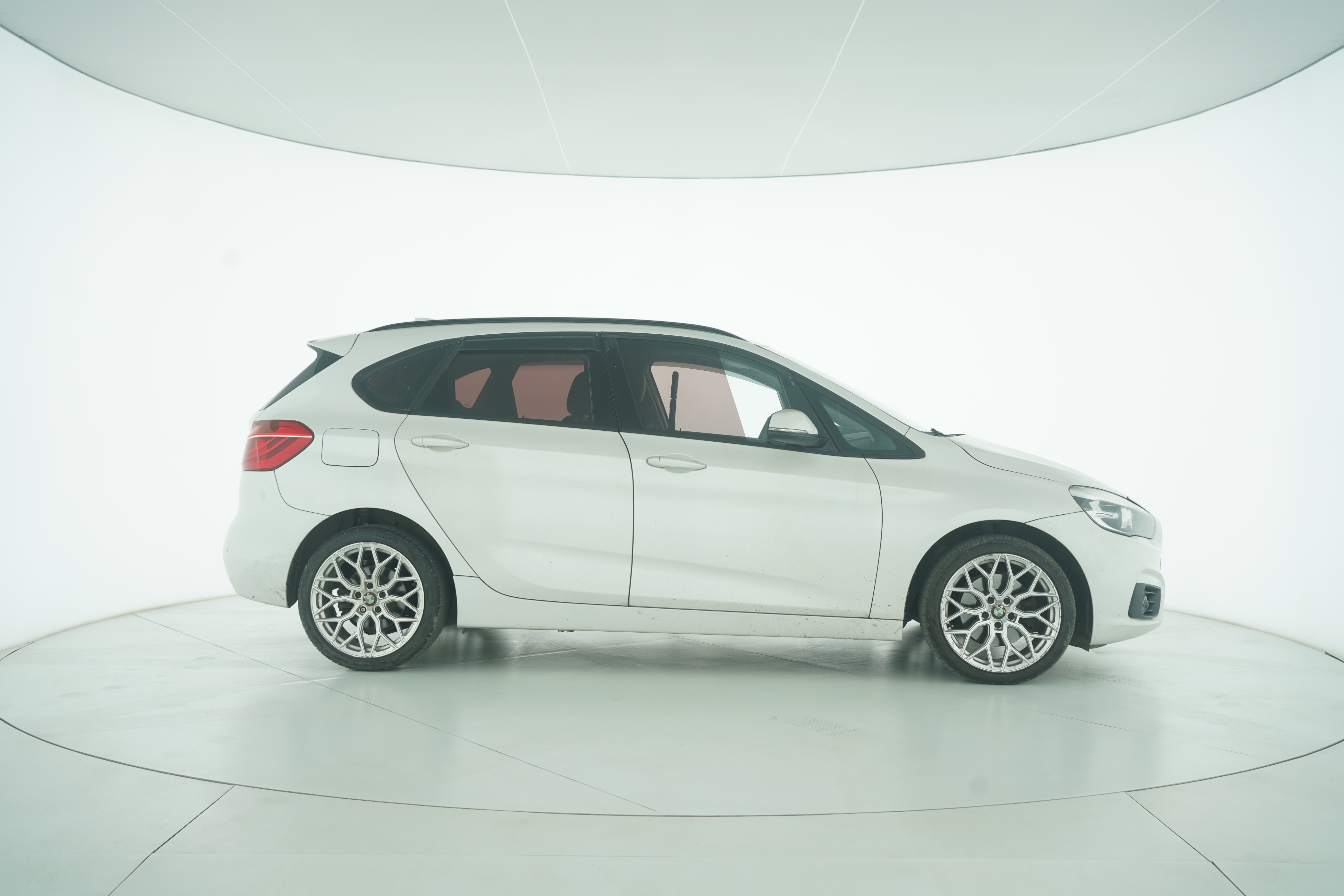 BMW 2 Series Tourer 2016 — фото 8