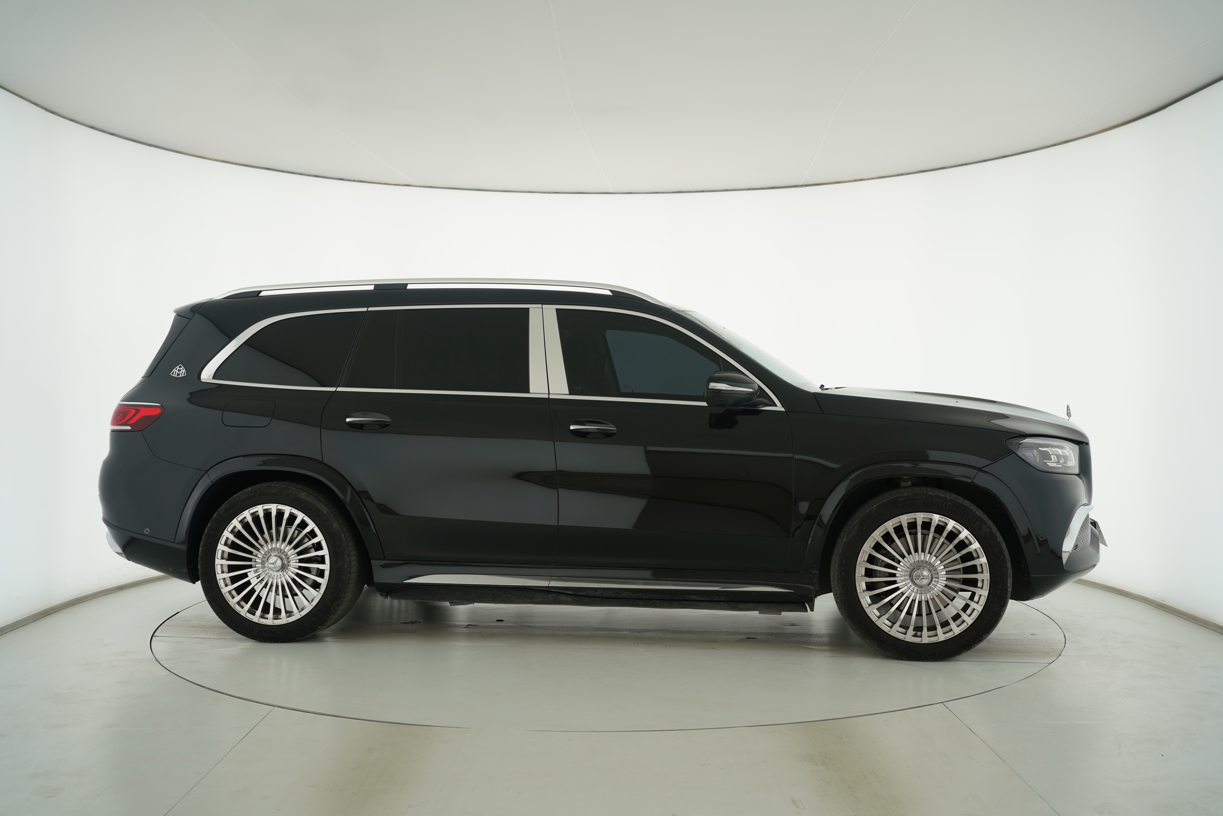 Mercedes Benz GLS 2023 — фото 8
