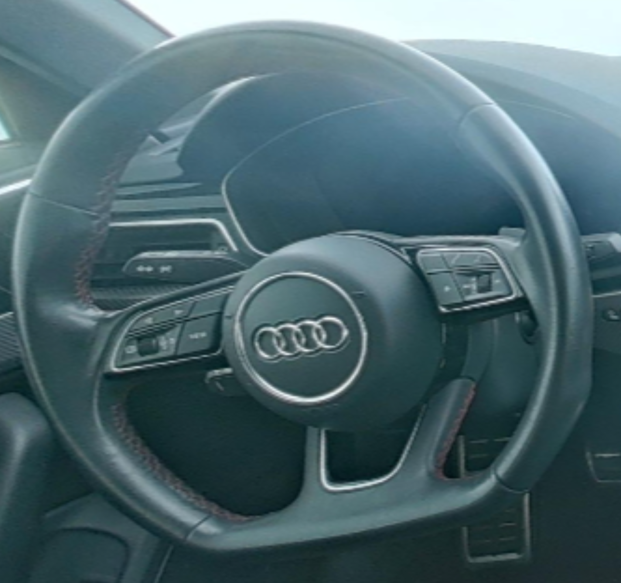 Audi A4L 2022 — фото 10