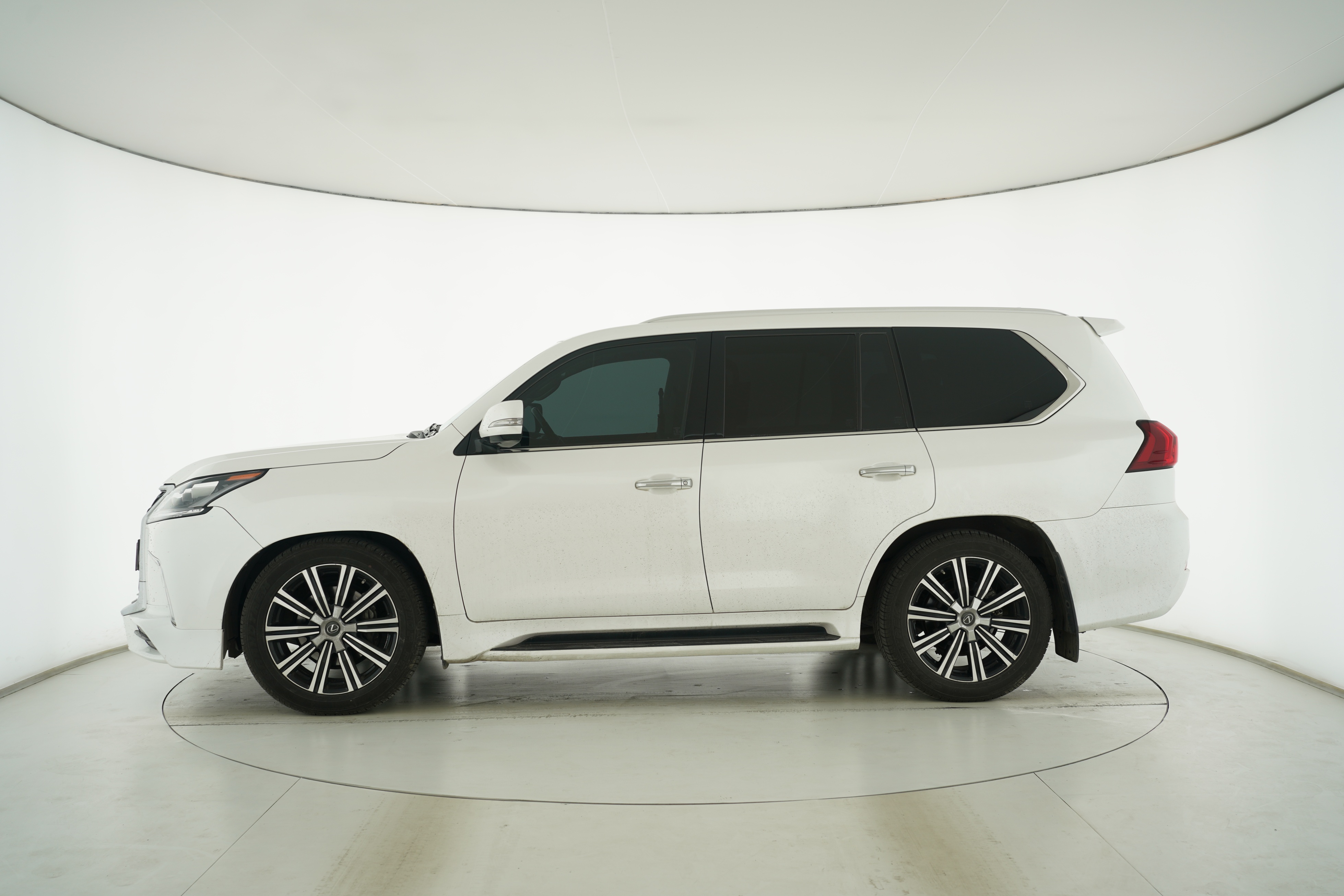 Lexus LX 2019 — фото 7