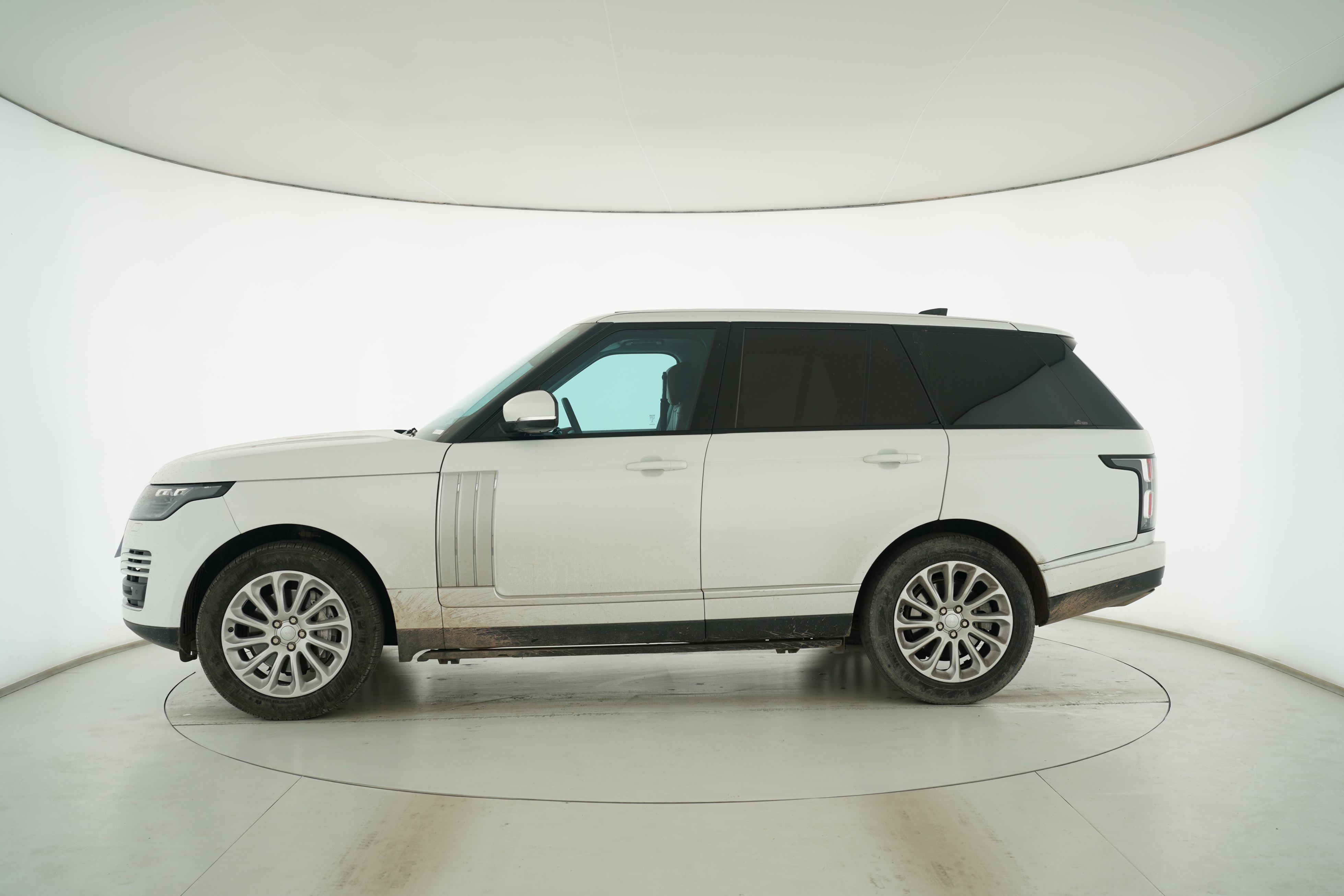 Land Rover Range Rover 2018 — фото 7