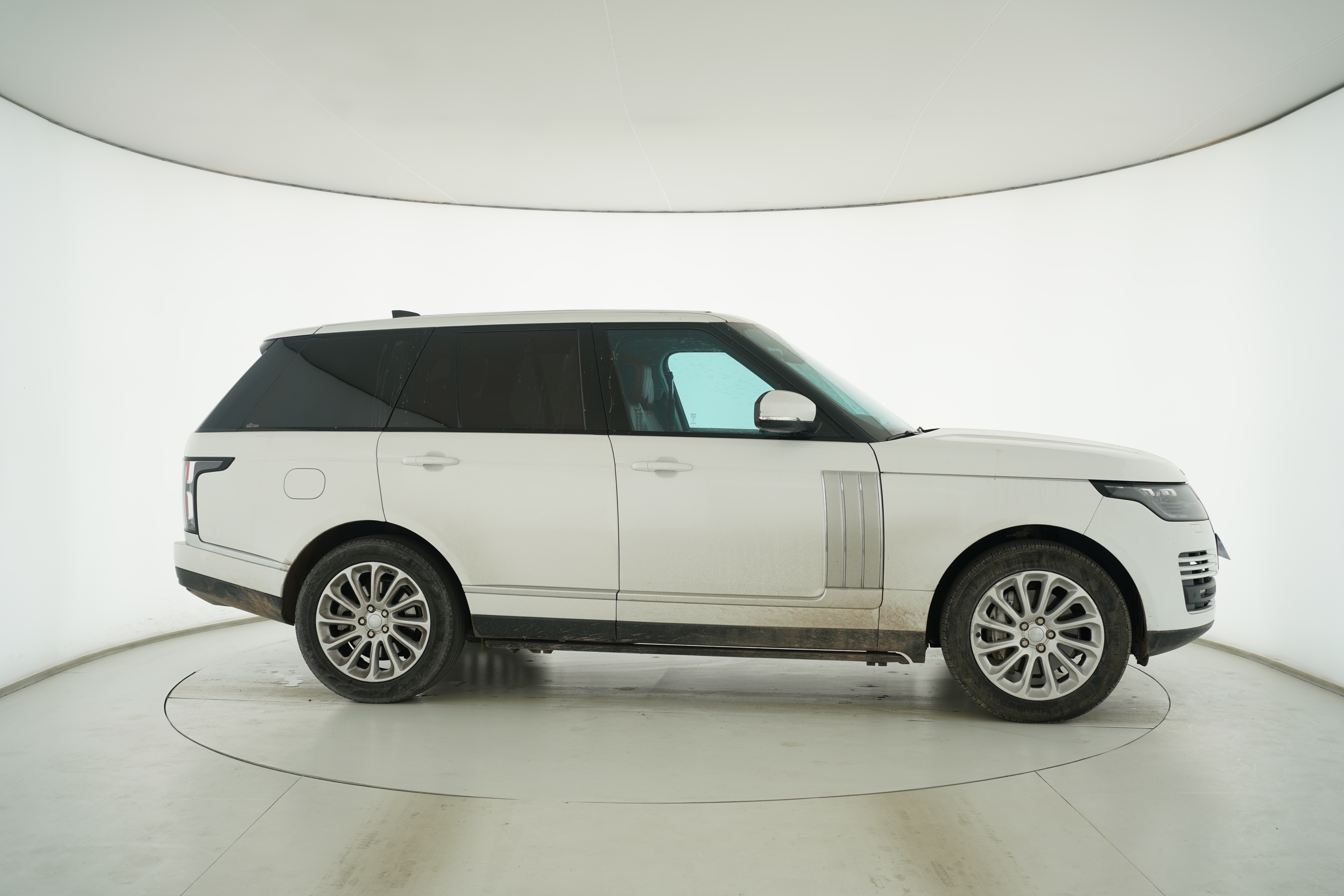 Land Rover Range Rover 2018 — фото 8