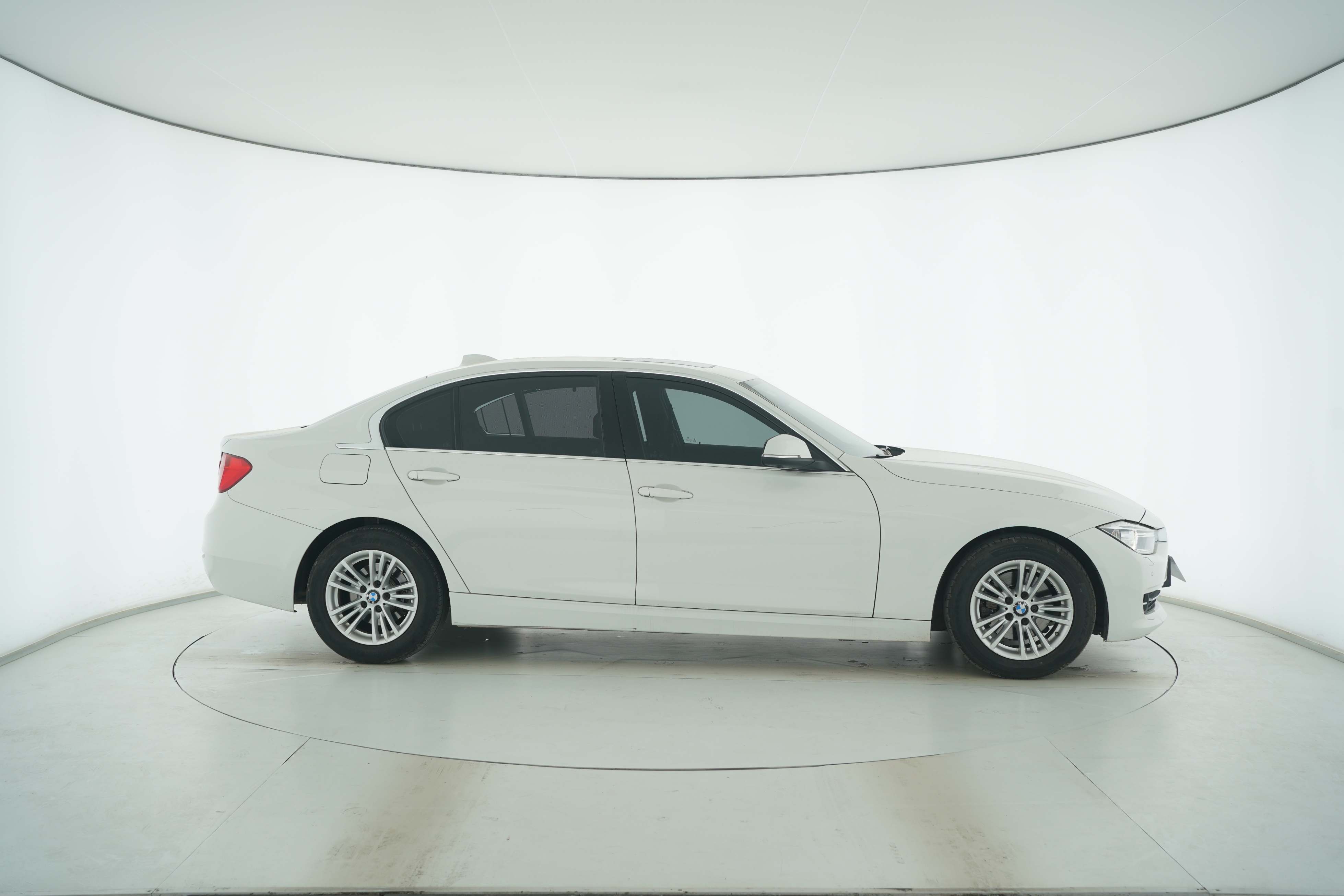 BMW 3 Series 2015 — фото 8