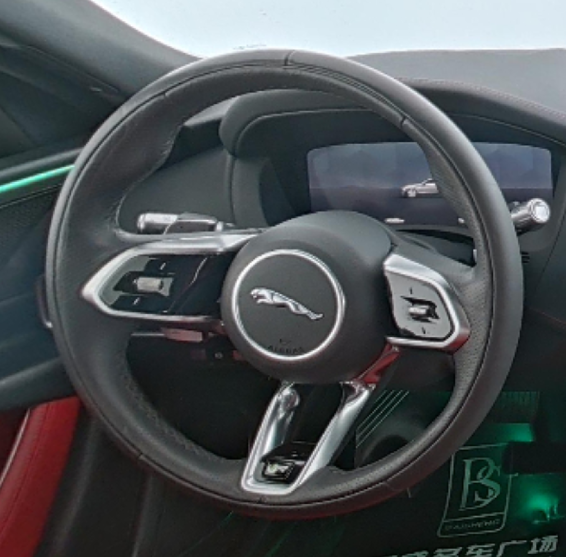 Jaguar XEL 2023 — фото 10