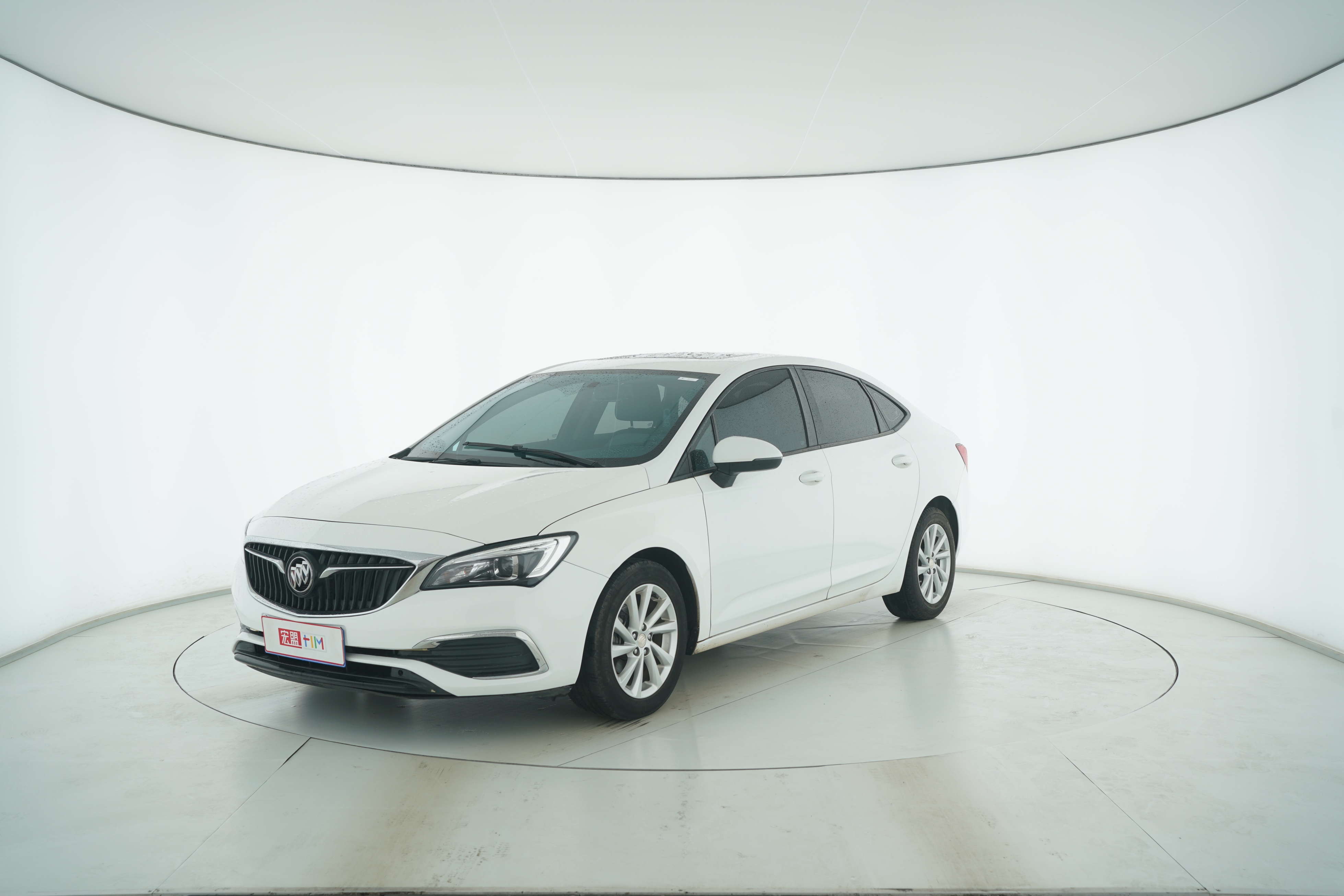 Buick Verang 2018 — фото 1