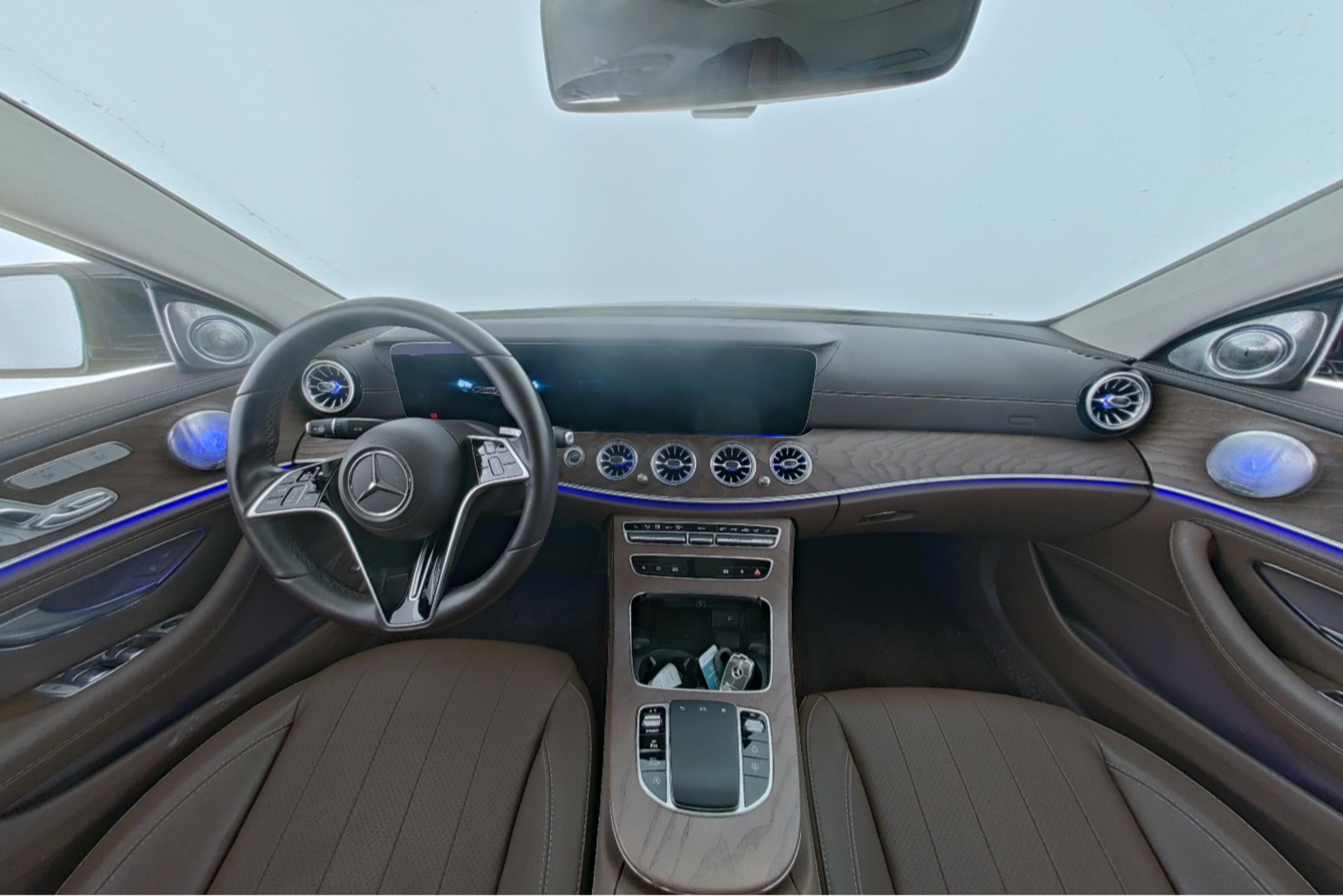 Mercedes Benz E-Class 2023 — фото 9