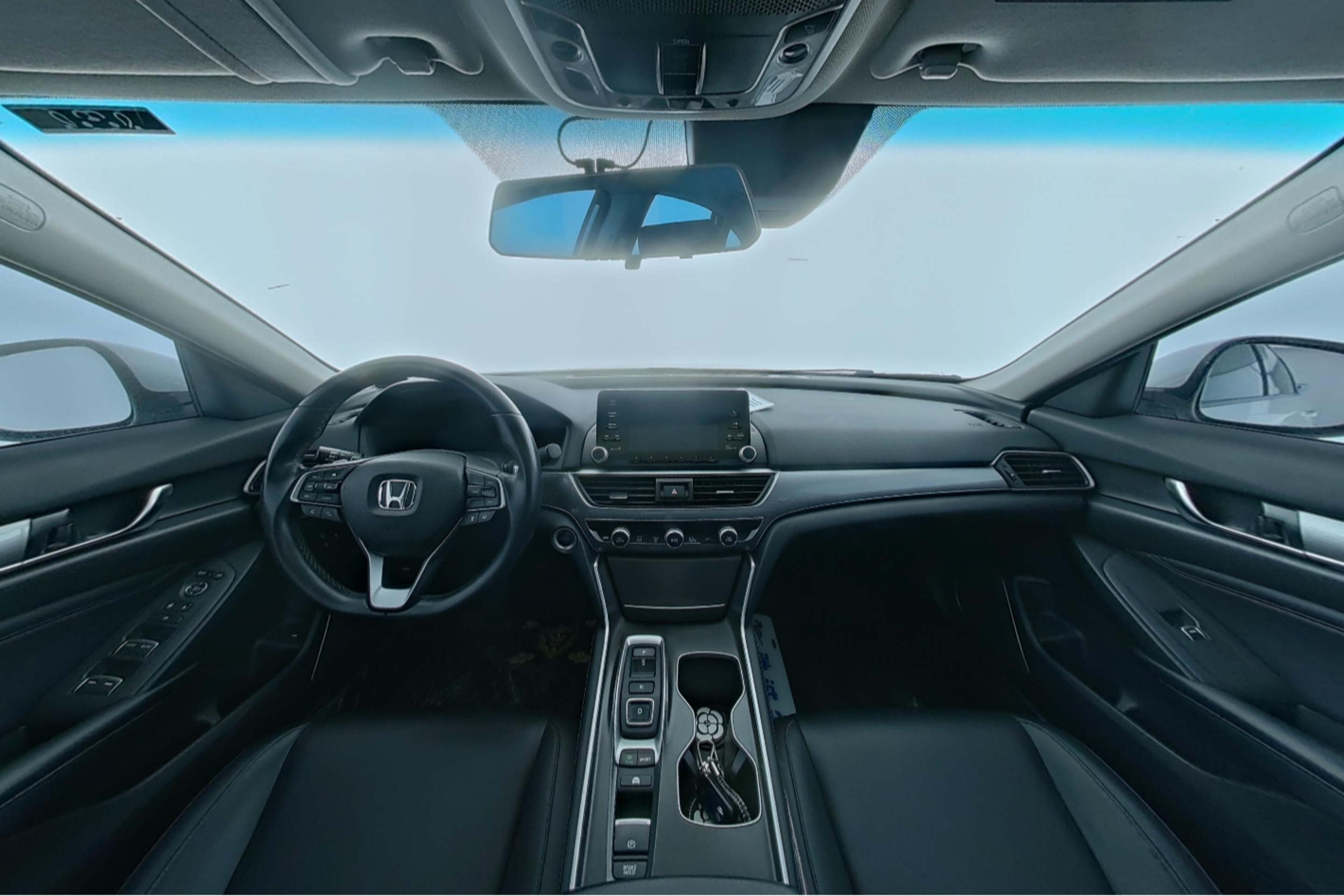 Honda Accord 2018 — фото 9