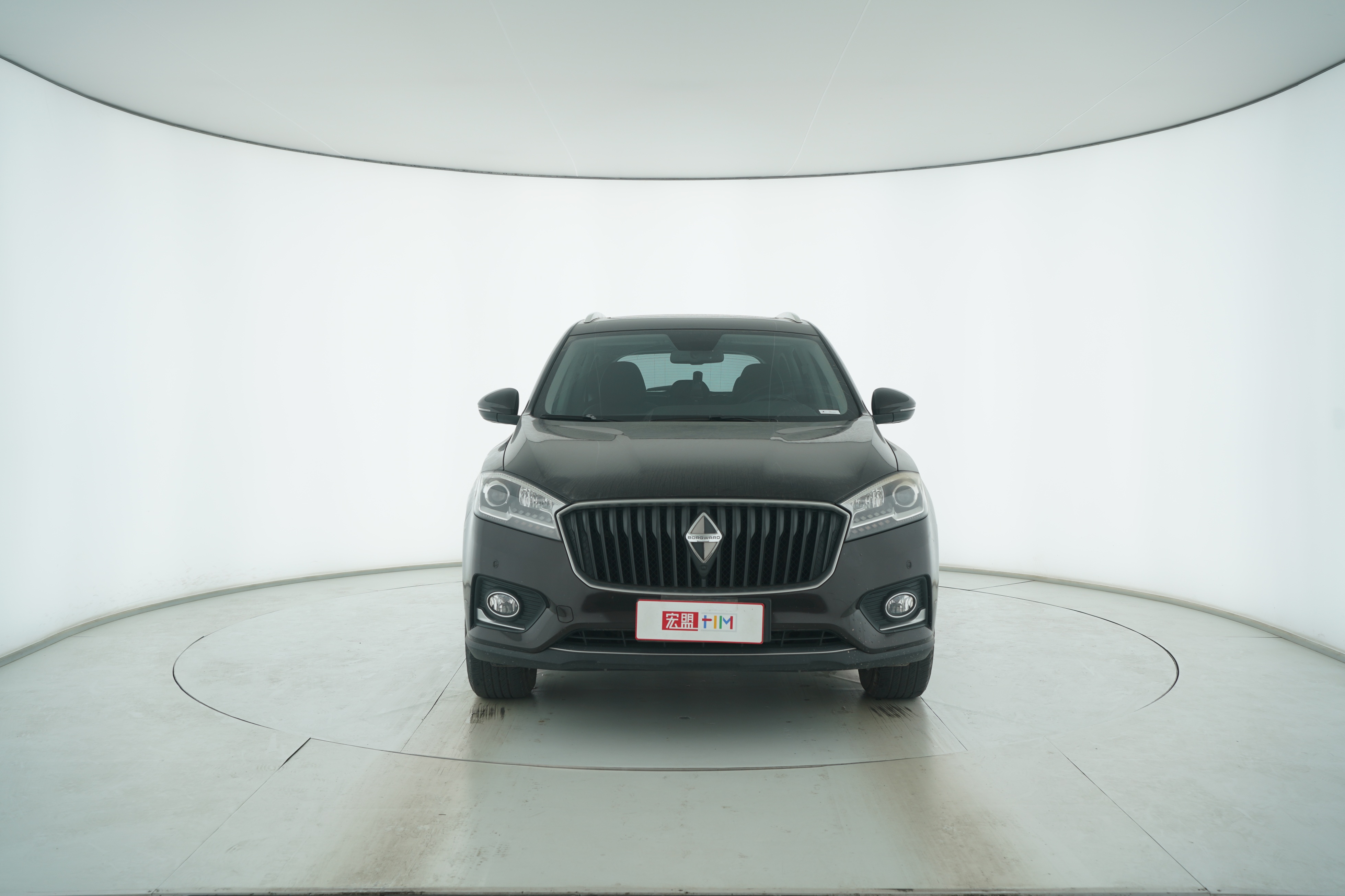 BORGWARD BX7 2016 — фото 5