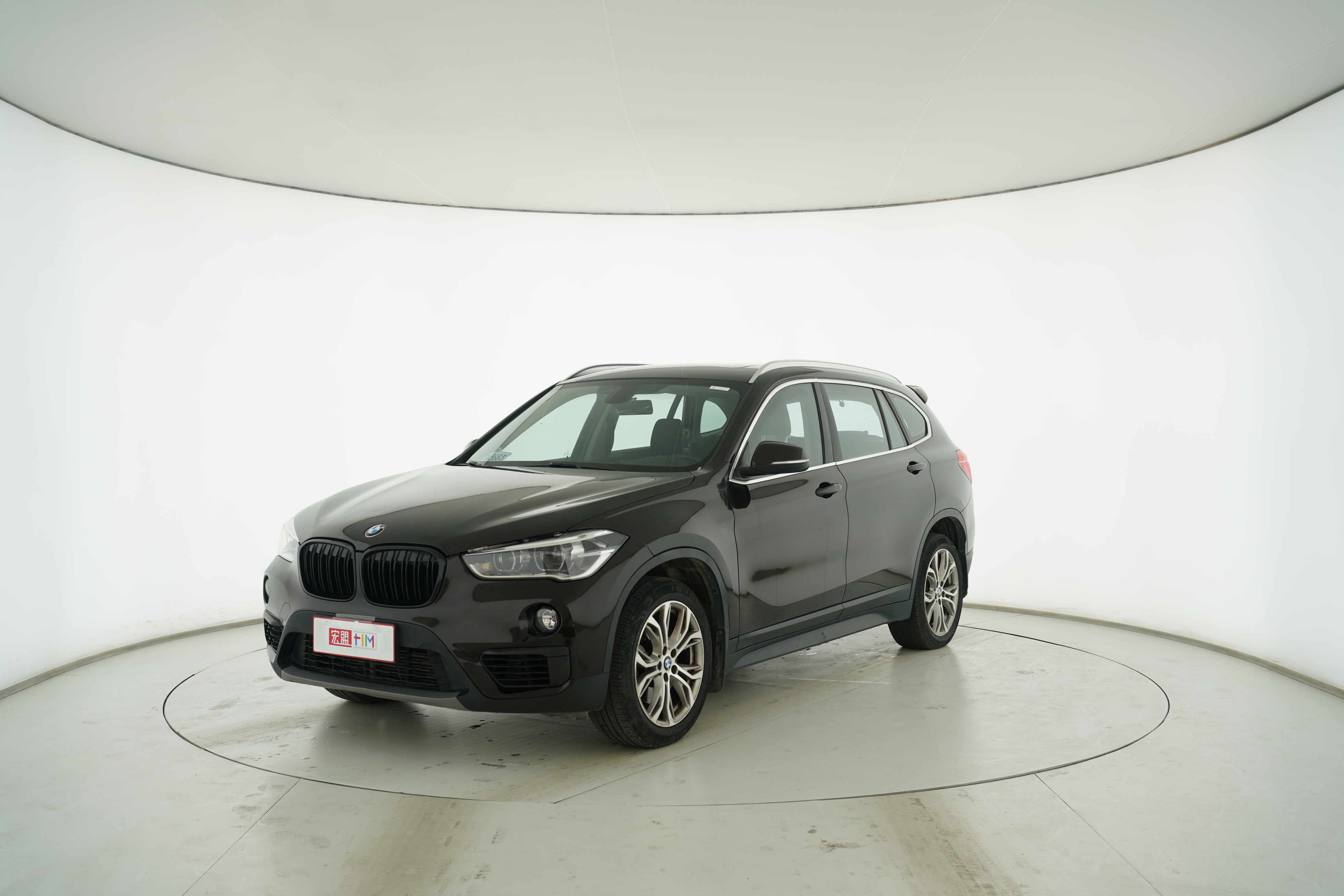 BMW X1 2019 — фото 1