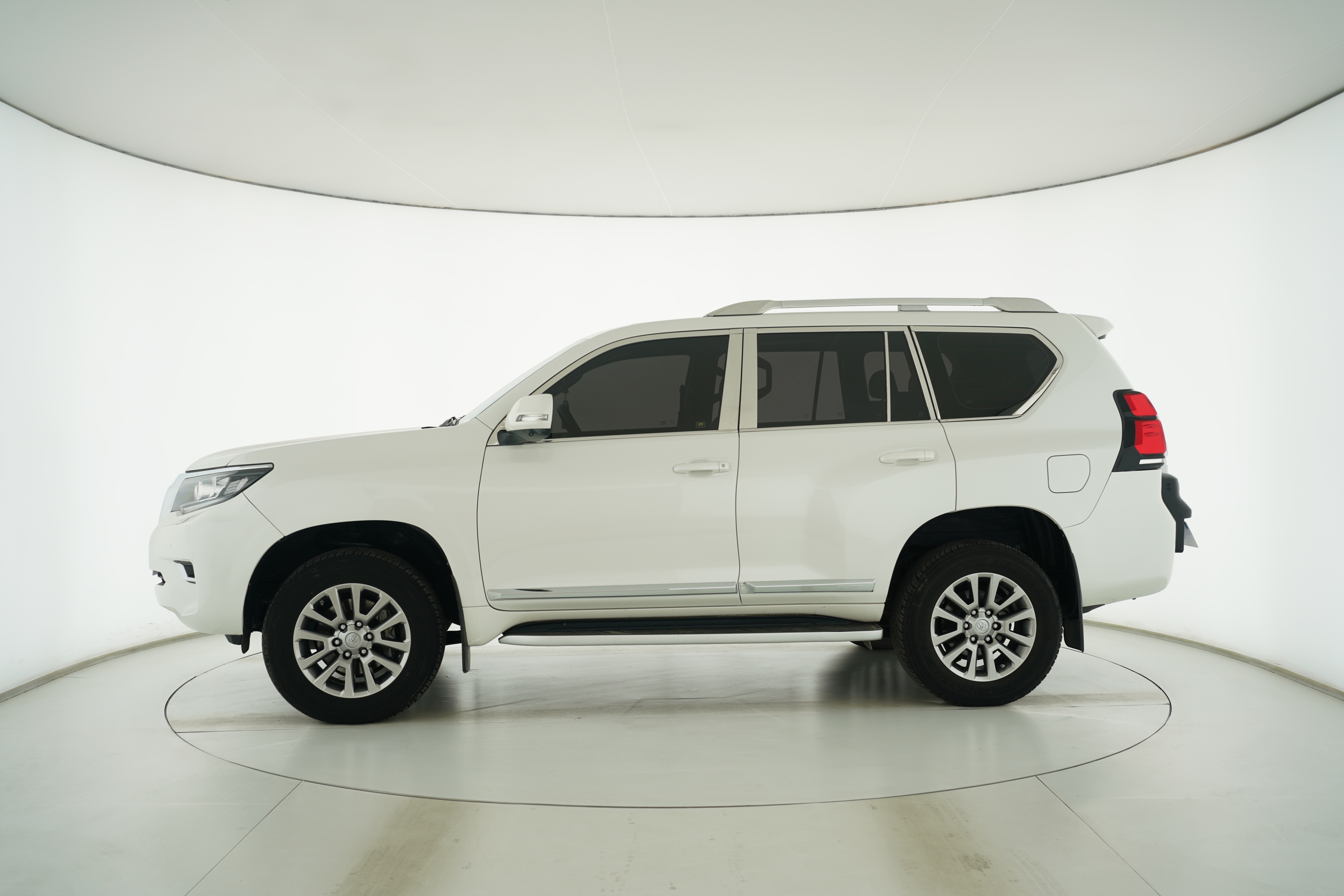 Toyota Prado 2019 — фото 7