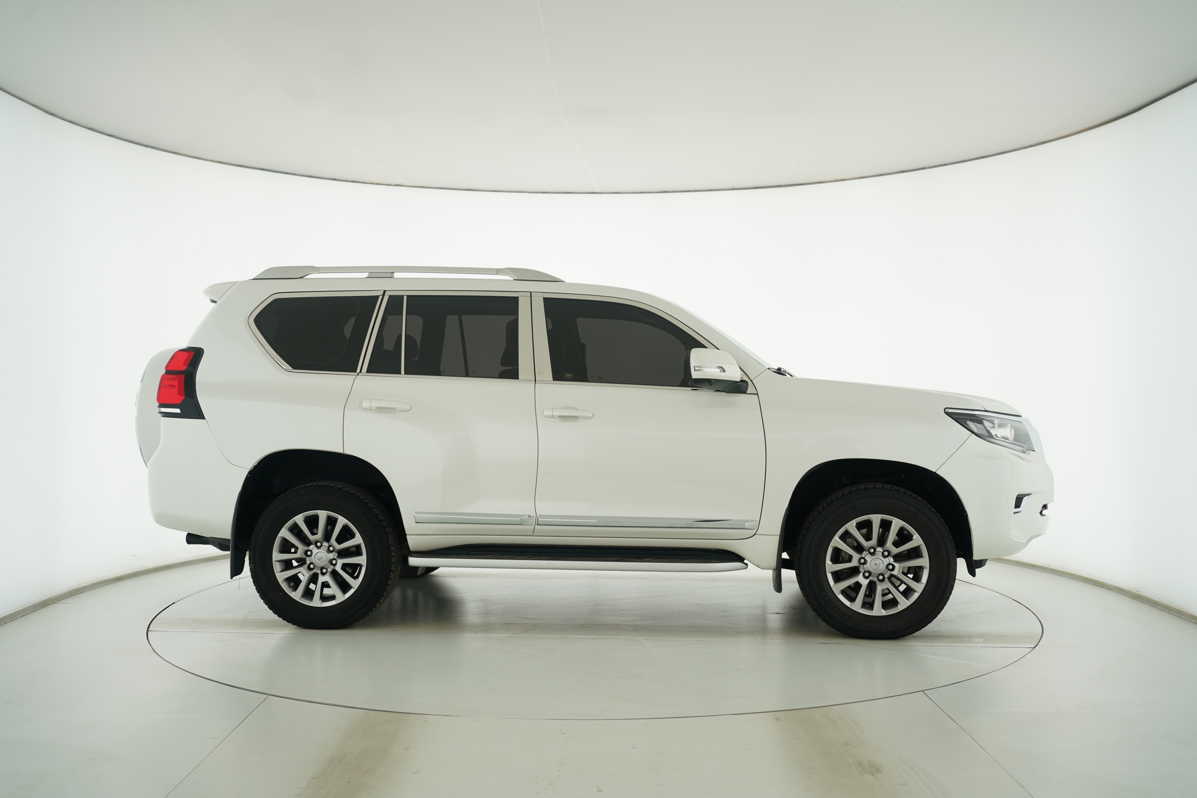 Toyota Prado 2019 — фото 8