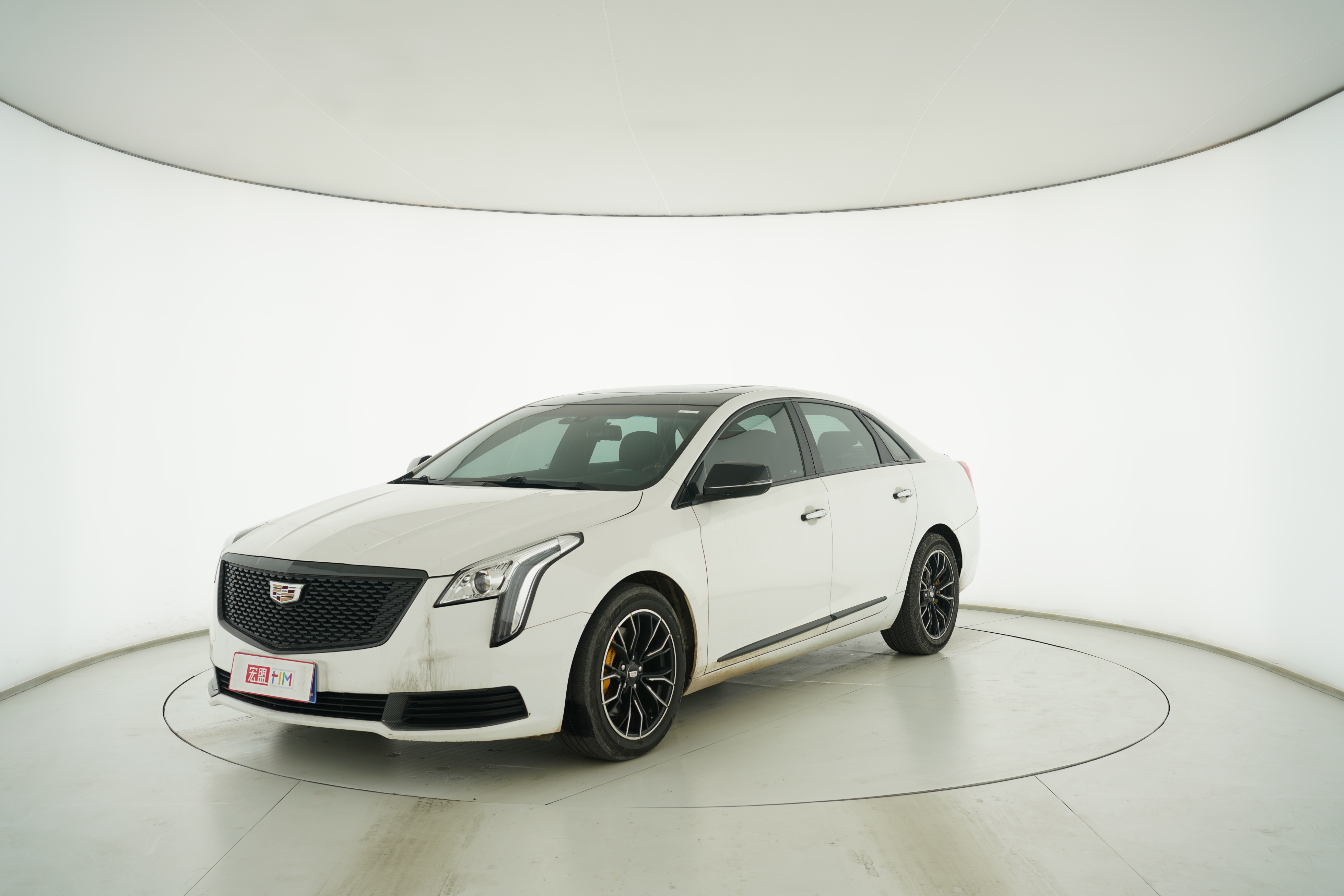 Cadillac XTS 2018 — фото 1