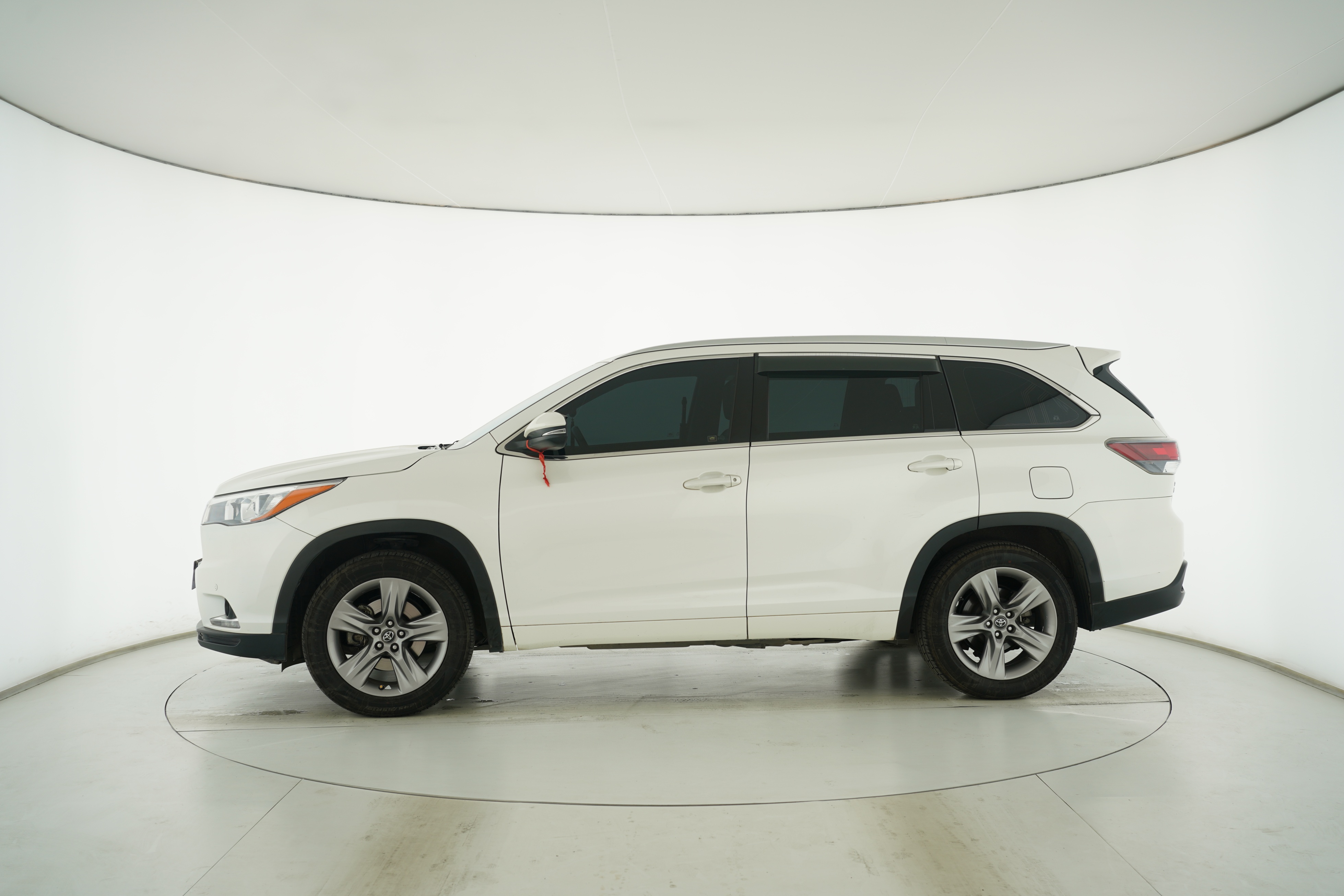 Toyota Highlander 2015 — фото 7