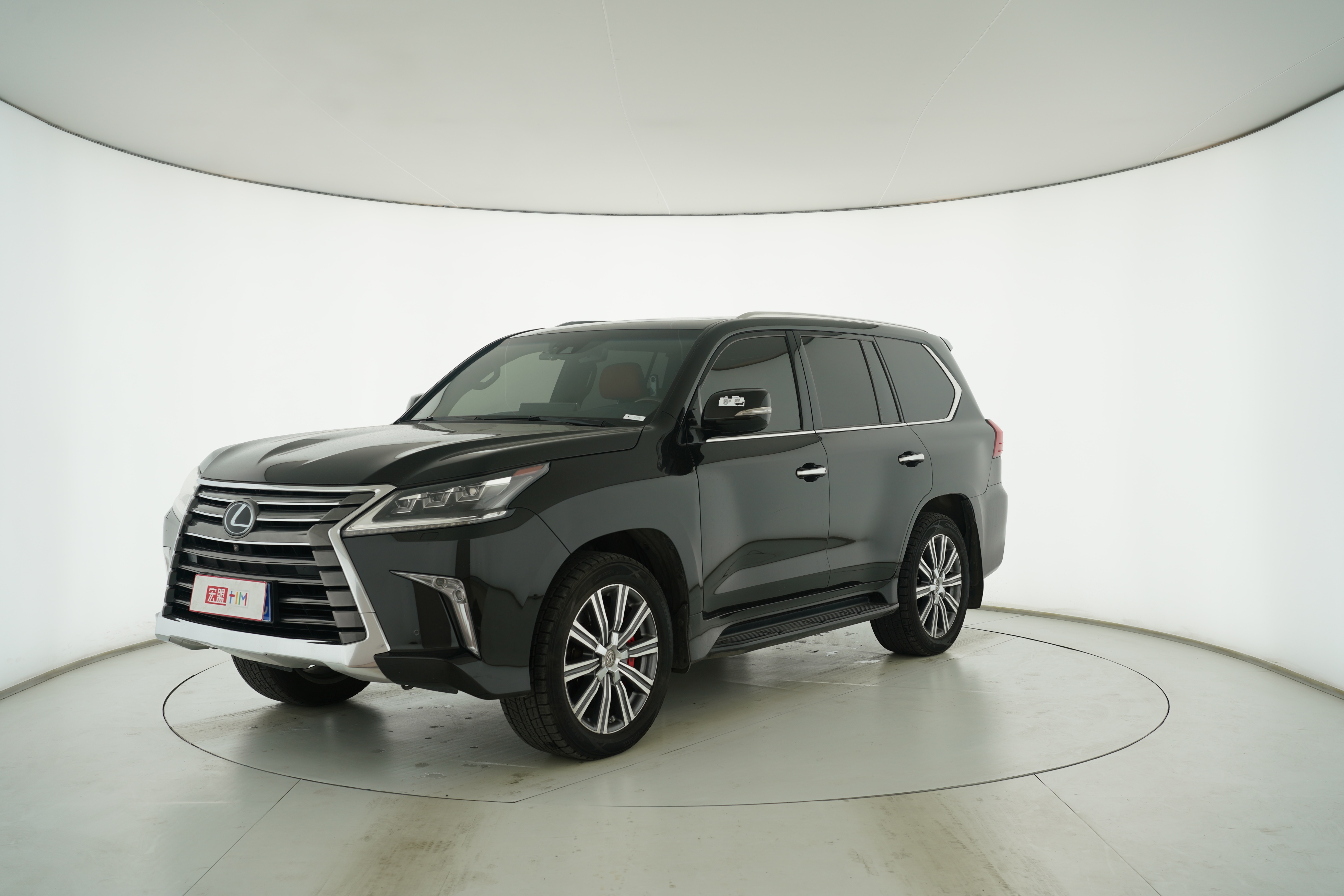 Lexus LX 2016 — фото 1