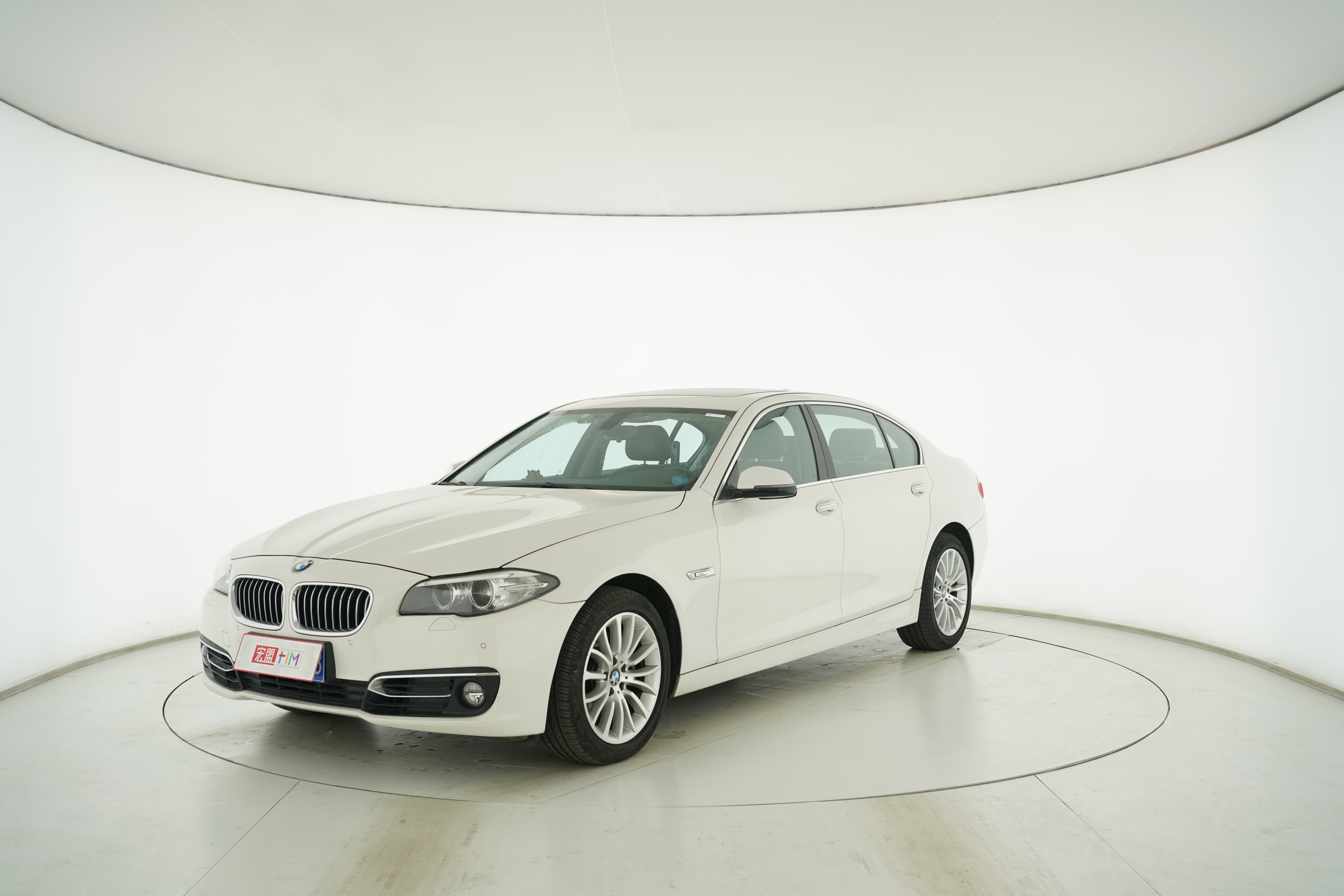 BMW 5 Series 2014 — фото 1