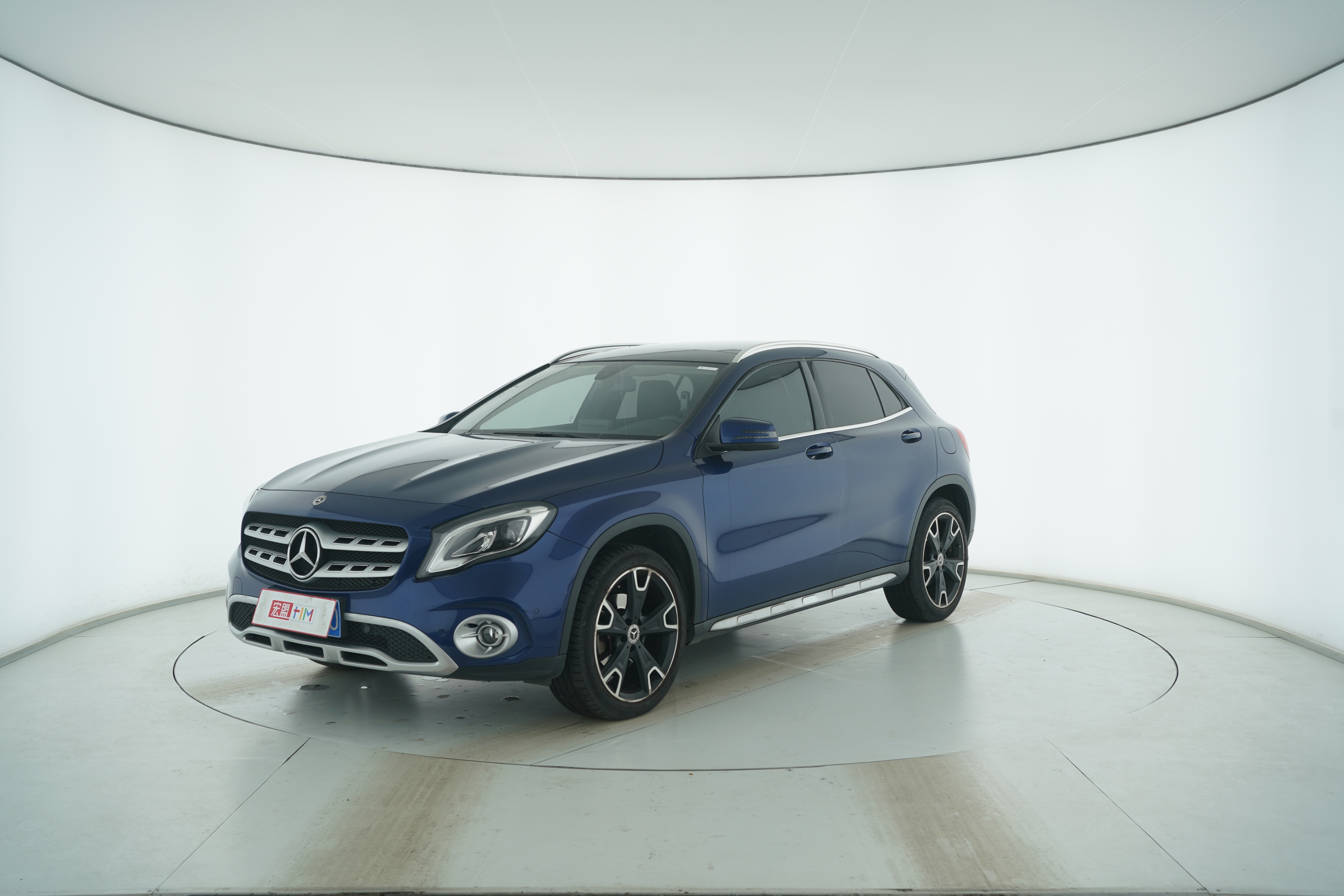Mercedes Benz GLA 2017 — фото 1