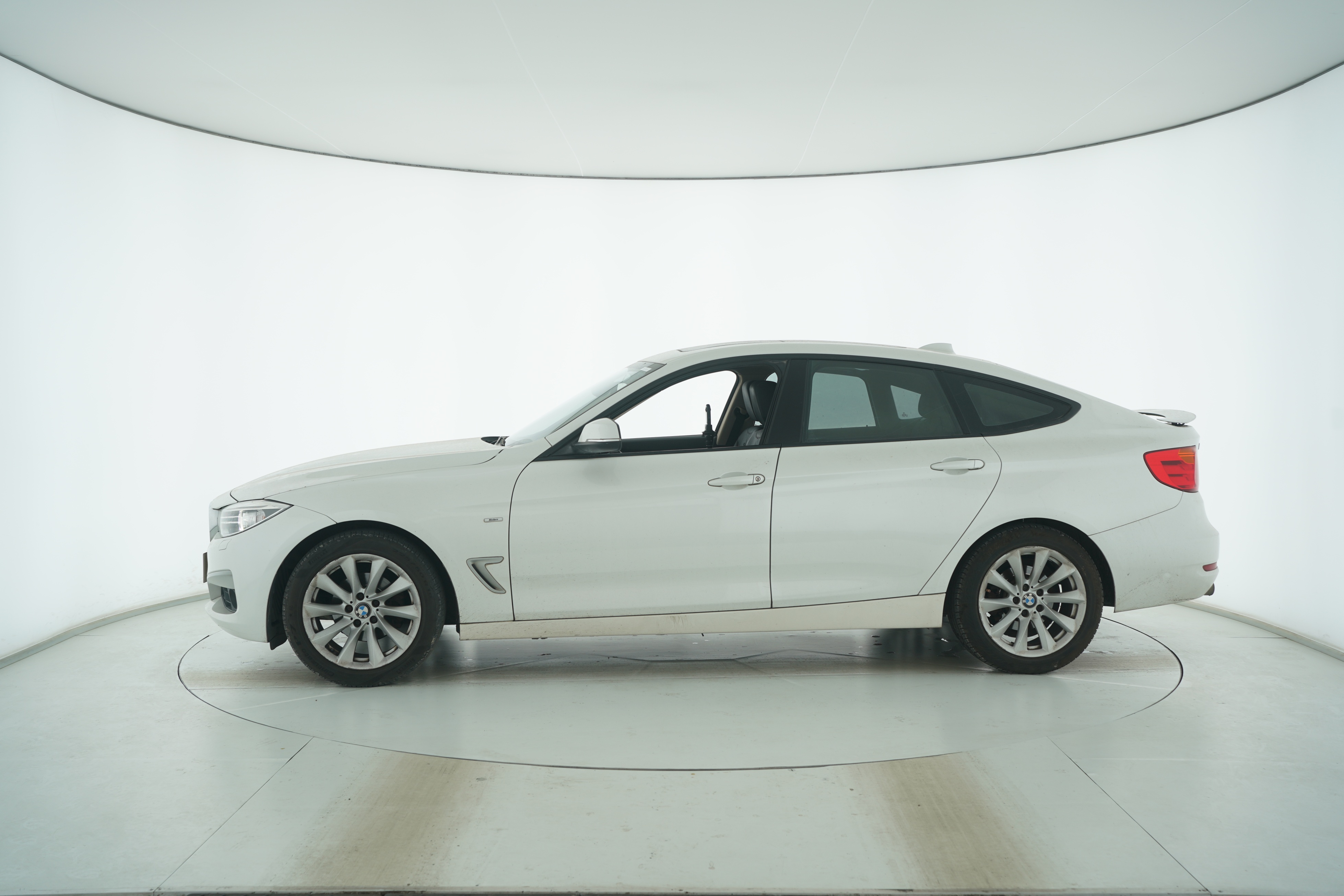 BMW 3 Series GT 2013 — фото 7