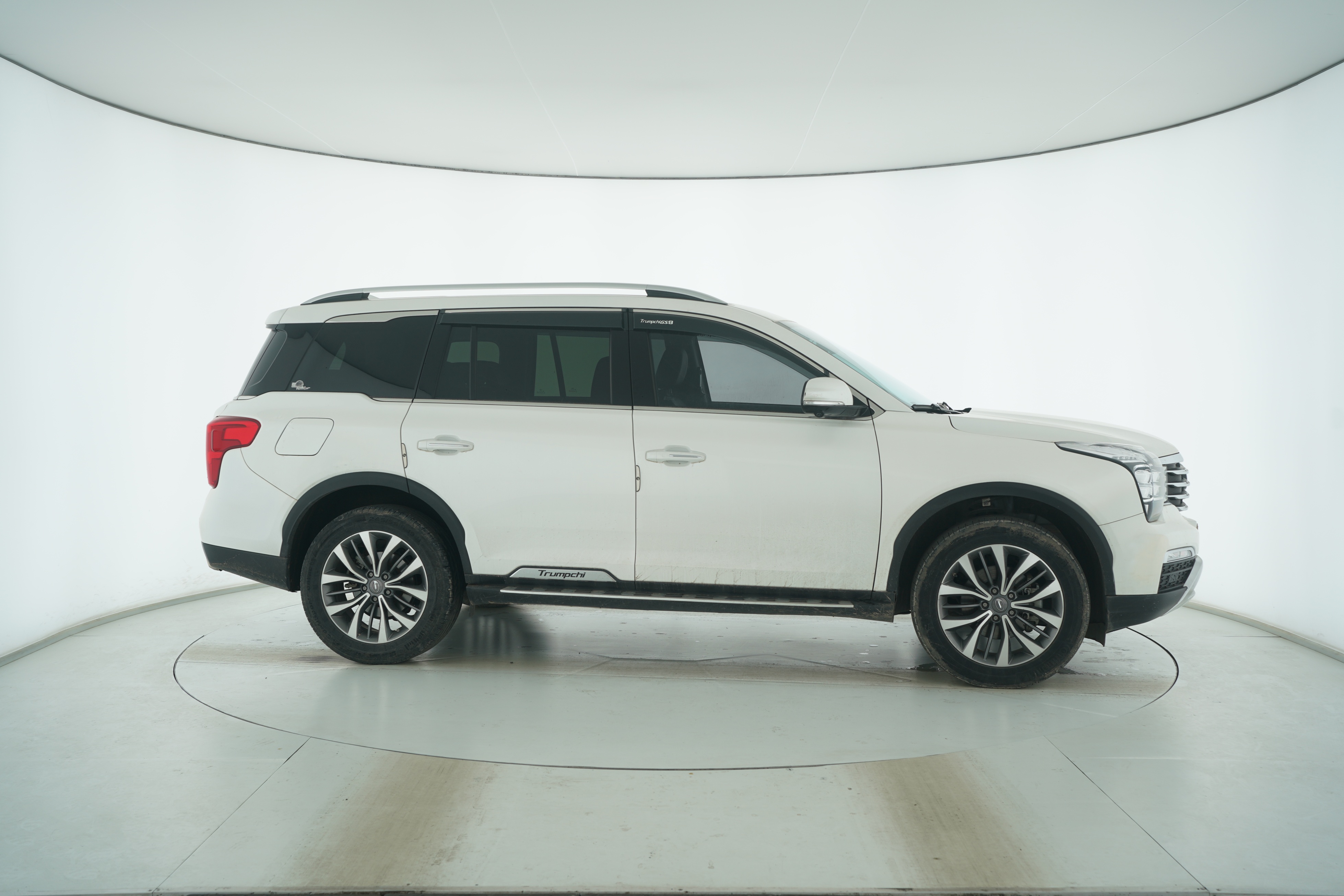 Gac Trumpchi Trumpchi GS8 2017 — фото 8