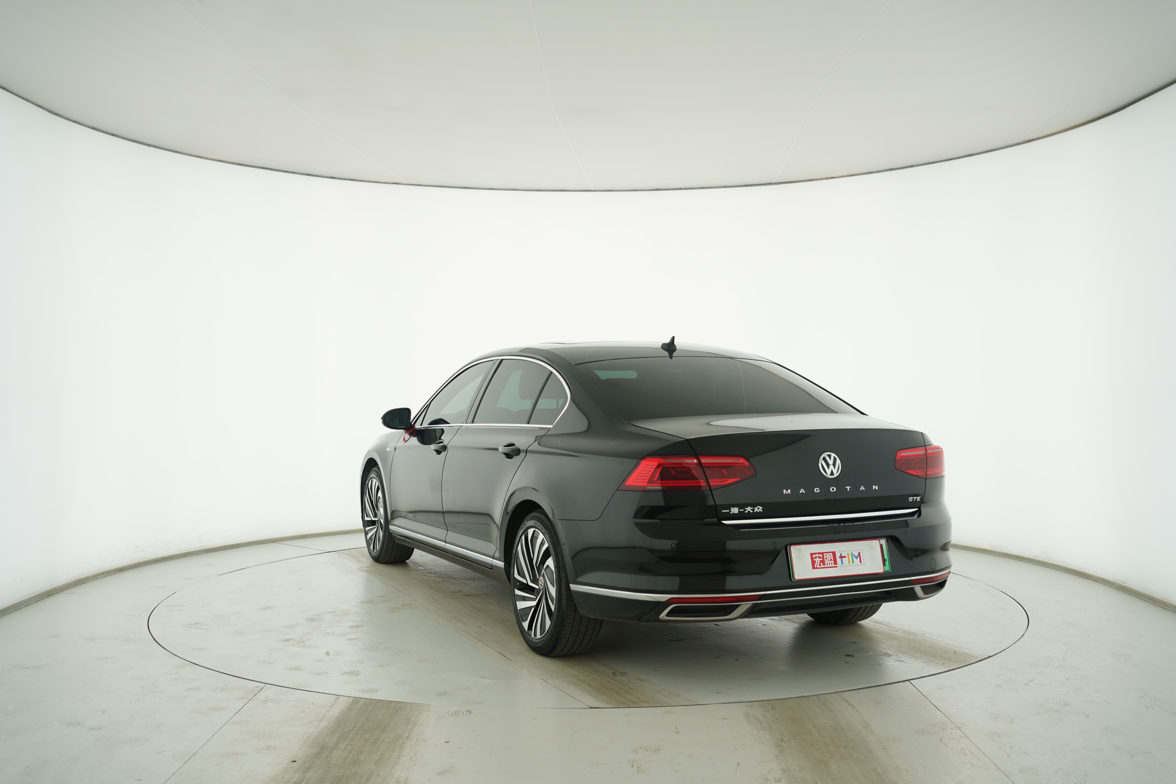 Volkswagen Magotan GTE Plug-in Hybrid 2020 — фото 3