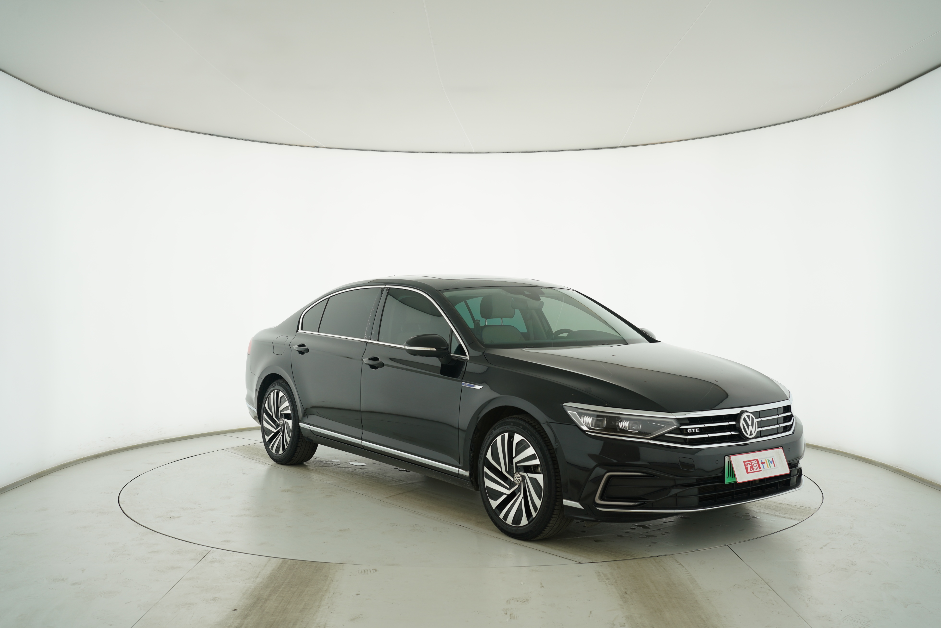 Volkswagen Magotan GTE Plug-in Hybrid 2020 — фото 2