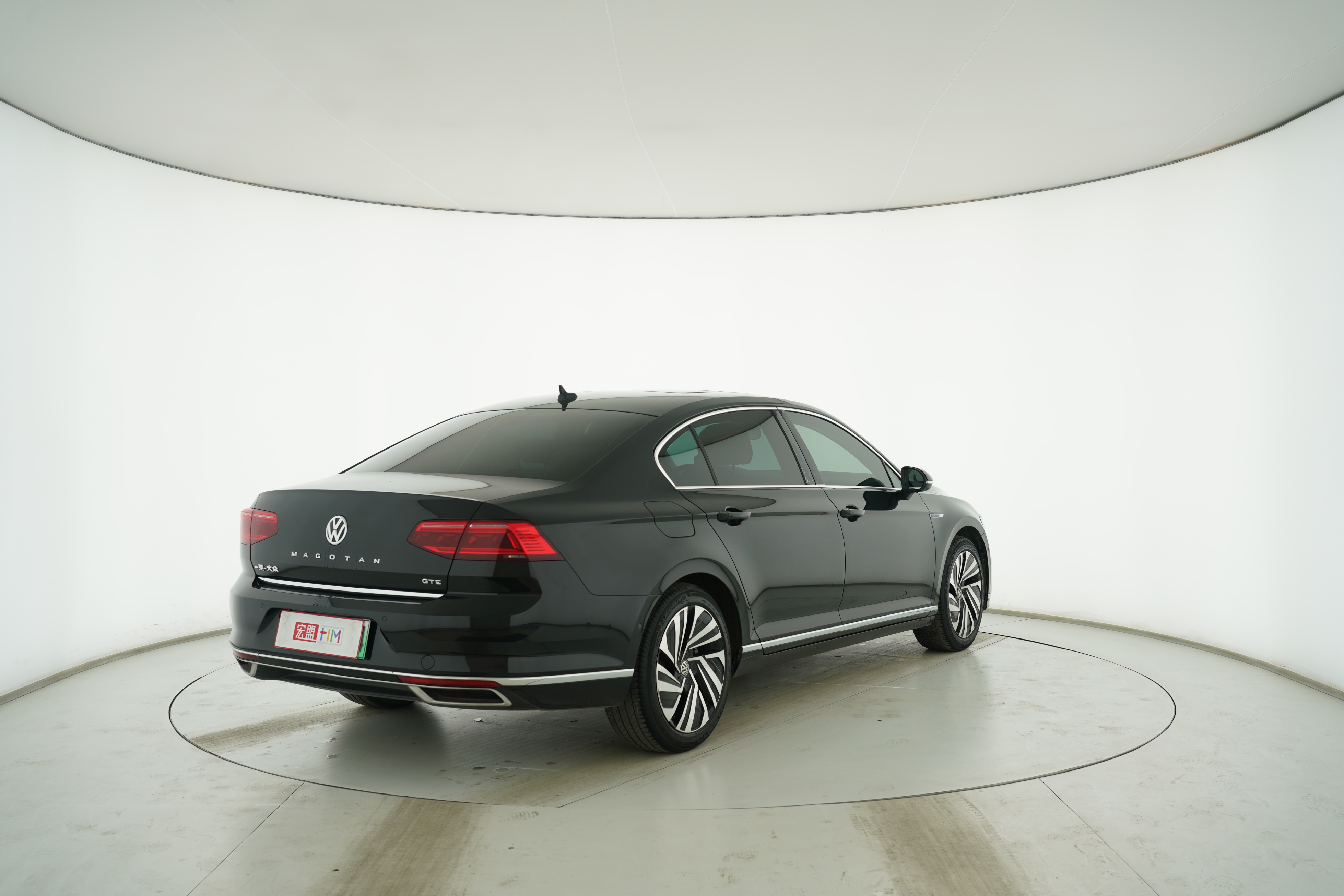 Volkswagen Magotan GTE Plug-in Hybrid 2020 — фото 4