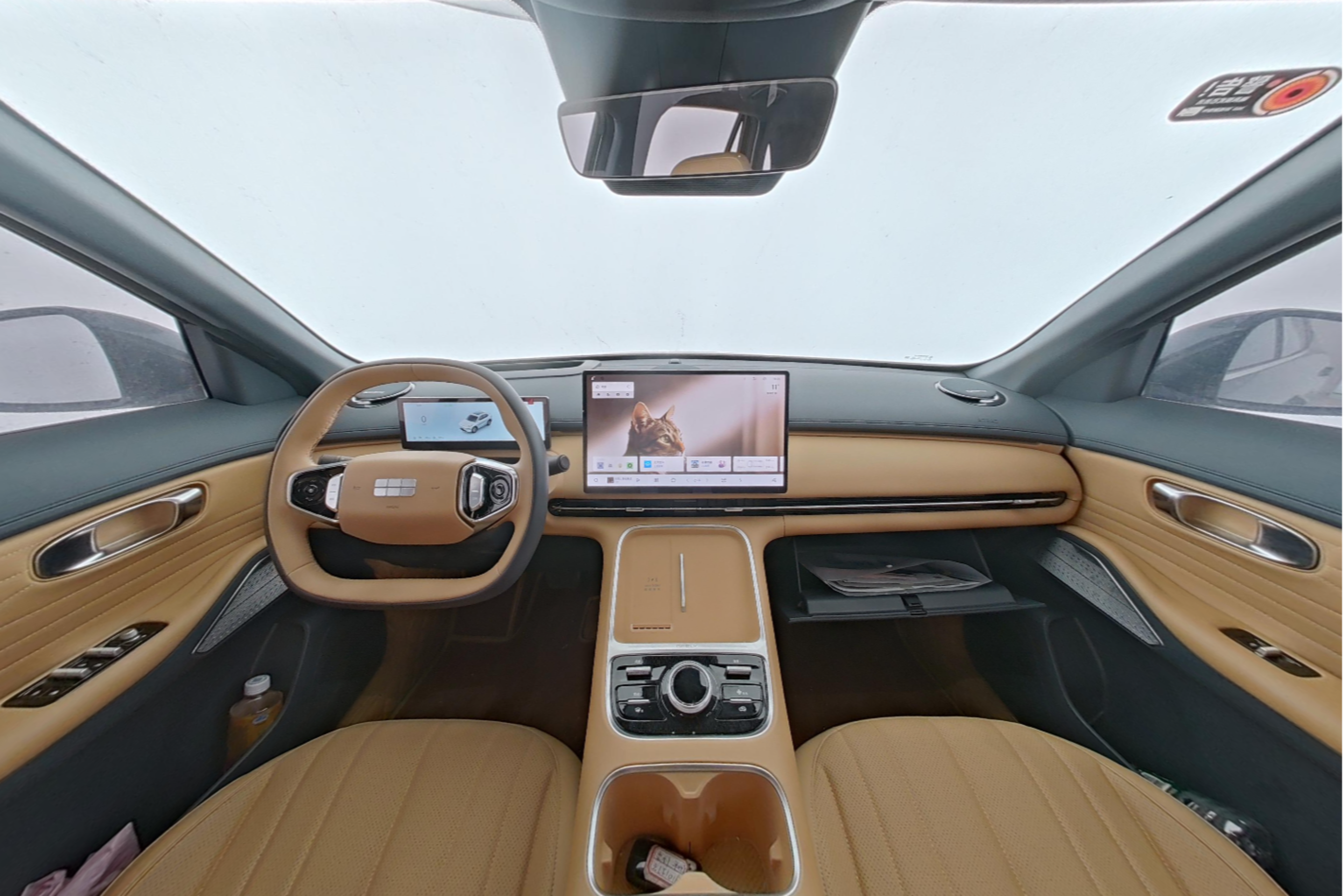 Geely Galaxy Starship 7 EM-i 2025 — фото 9
