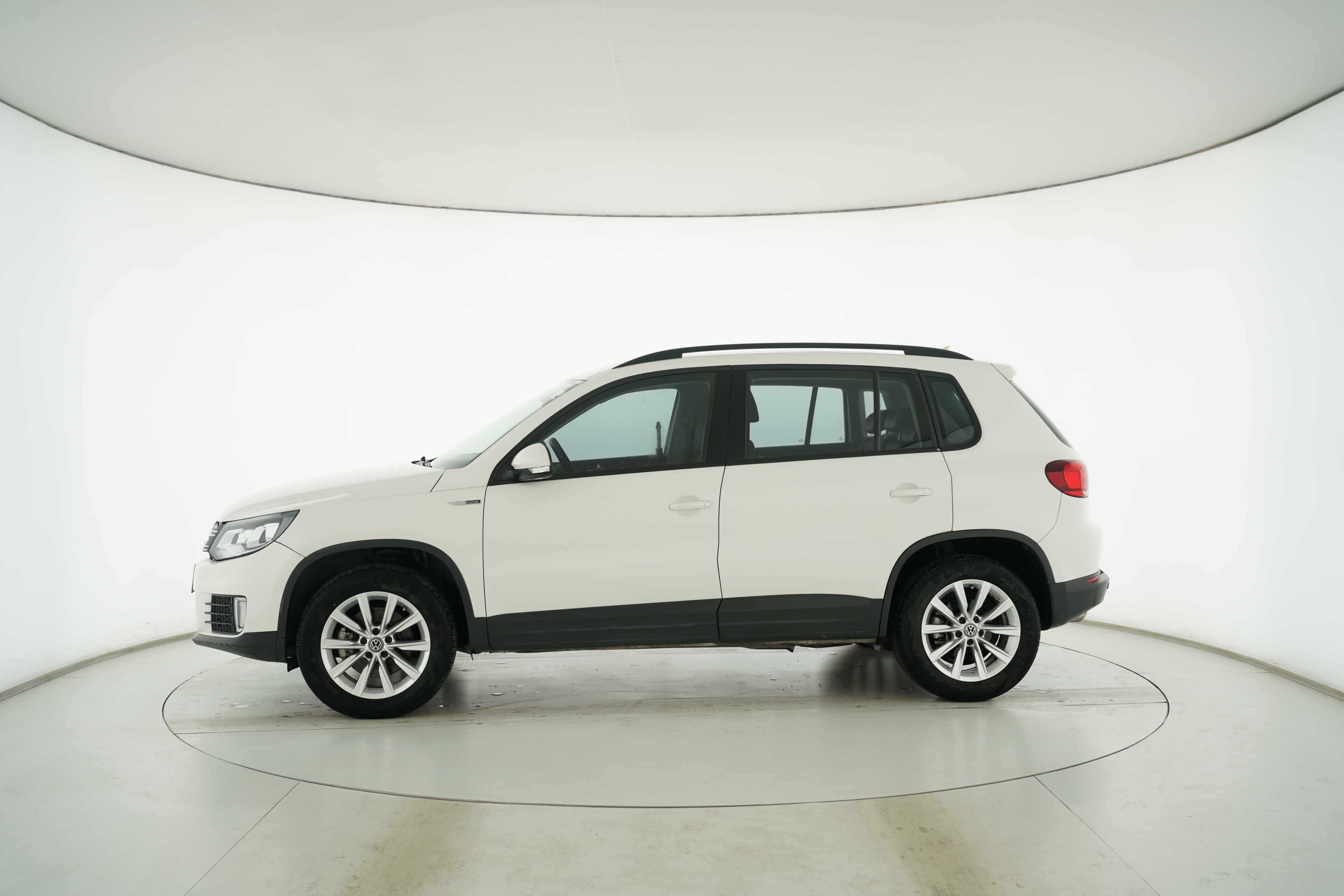 Volkswagen Tuguan 2017 — фото 7
