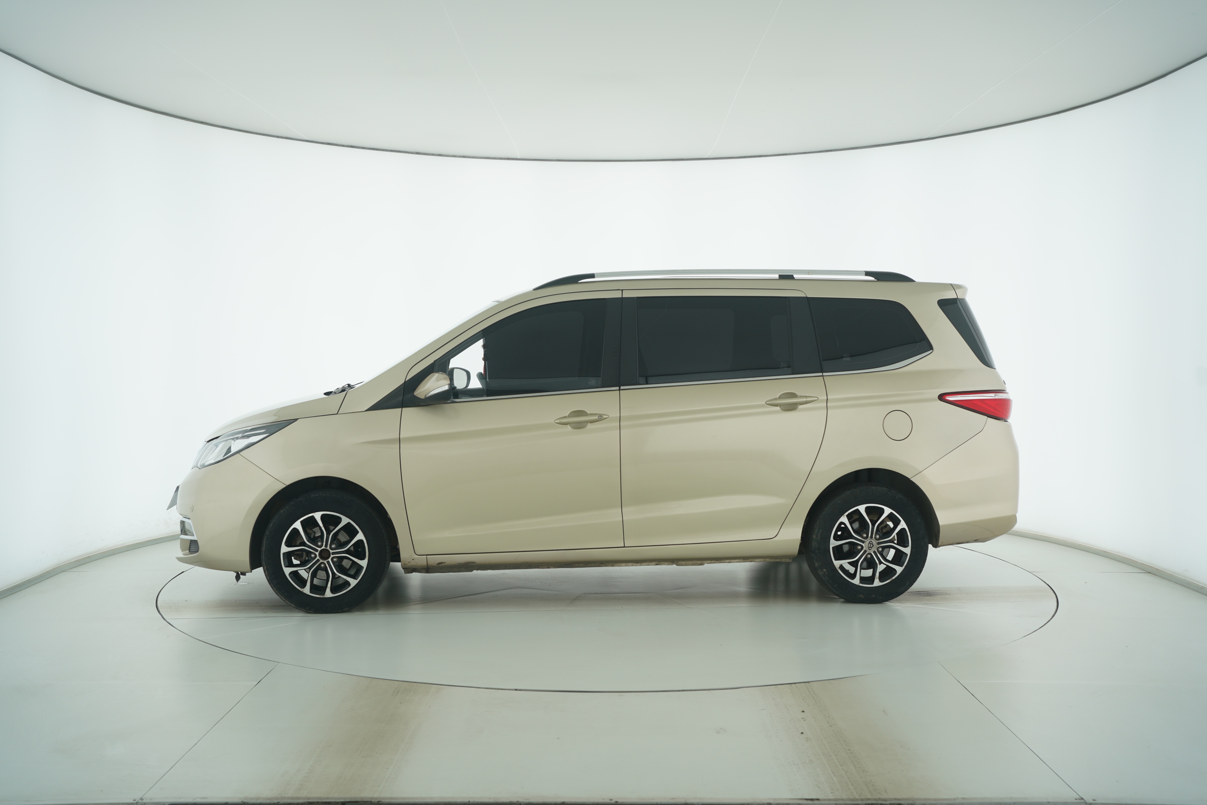 Chang 'an Kaicheng Changan Oushang A600 2016 — фото 7