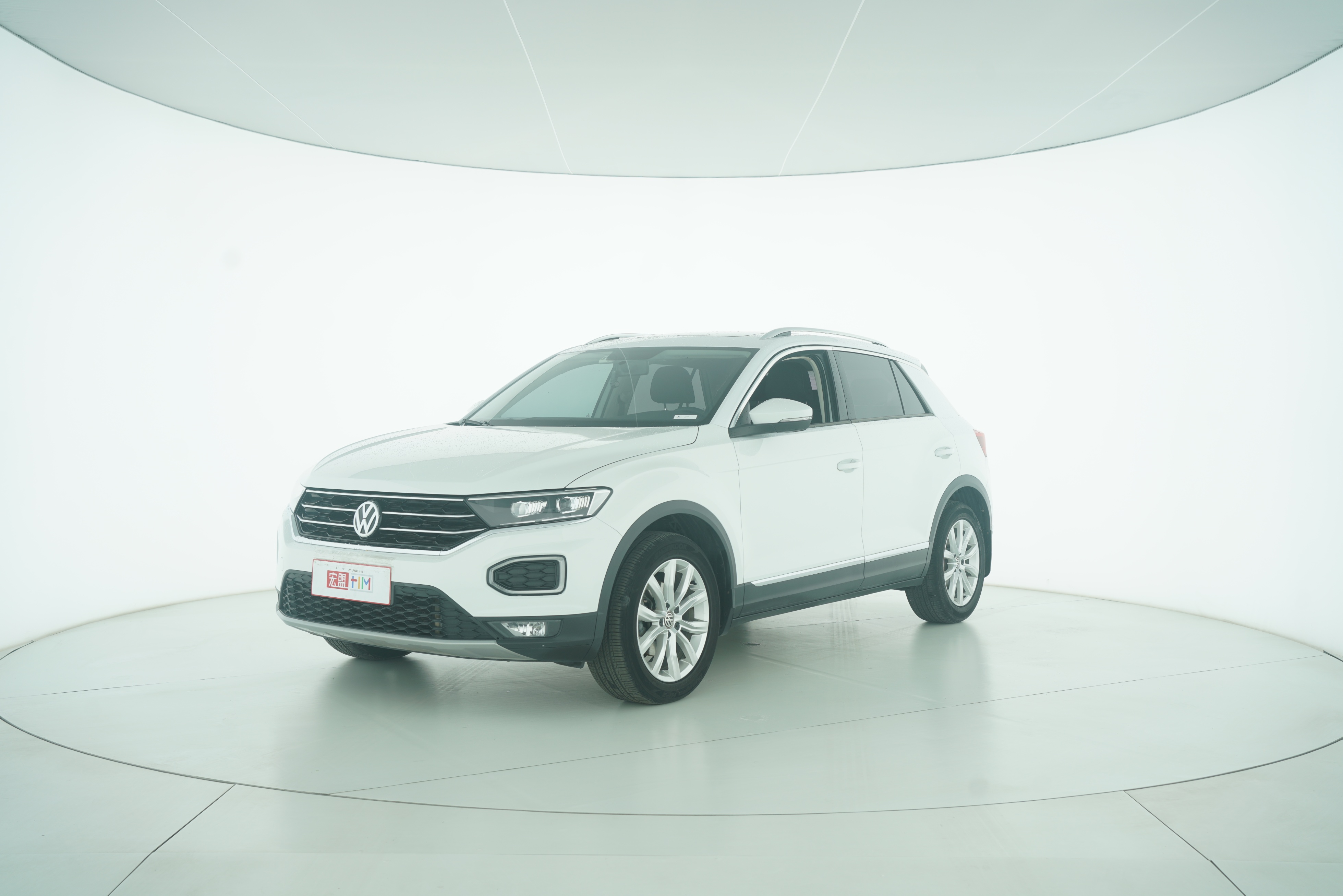 Volkswagen T-ROC 2018 — фото 1
