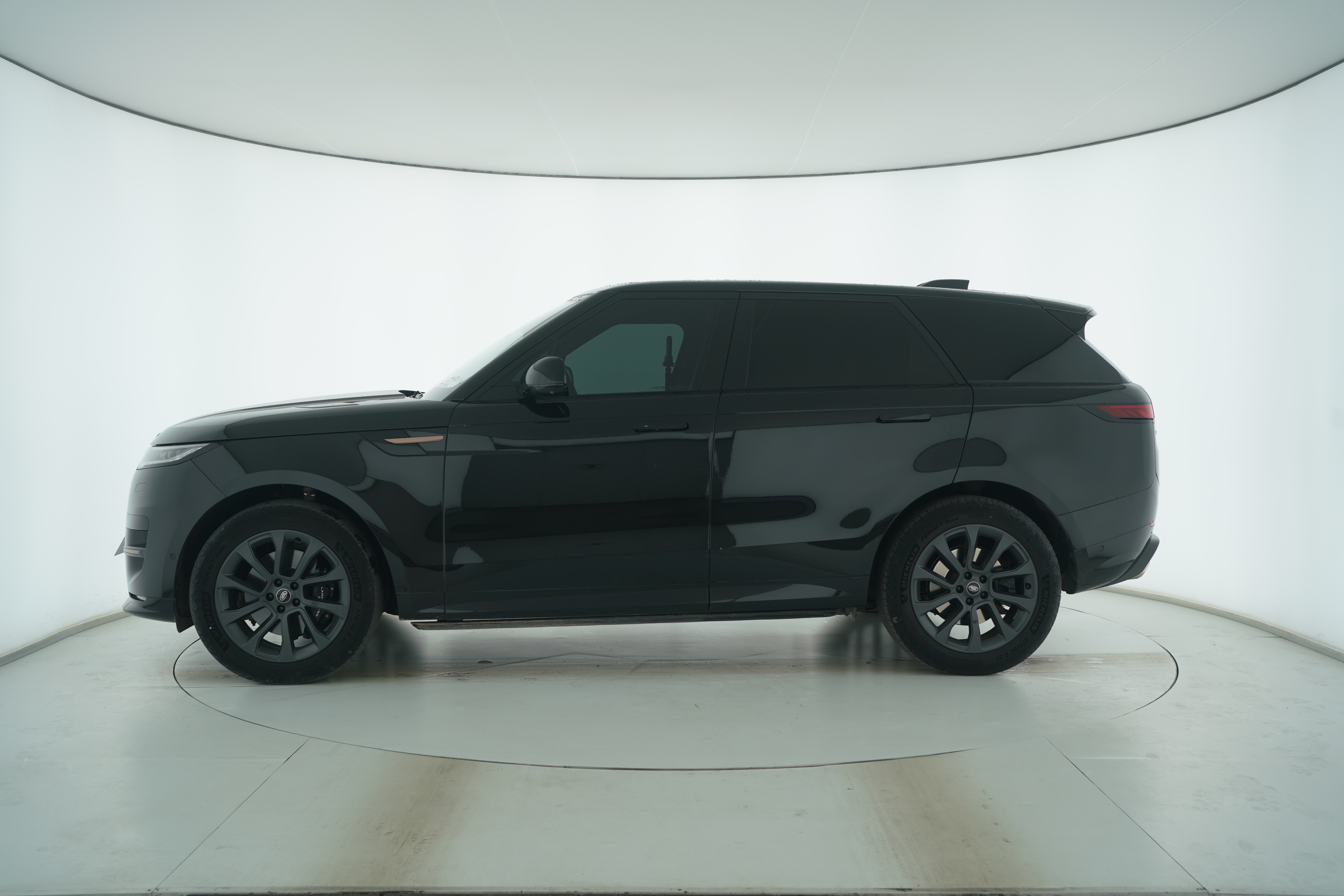 Land Rover Range Rover Sport 2023 — фото 7