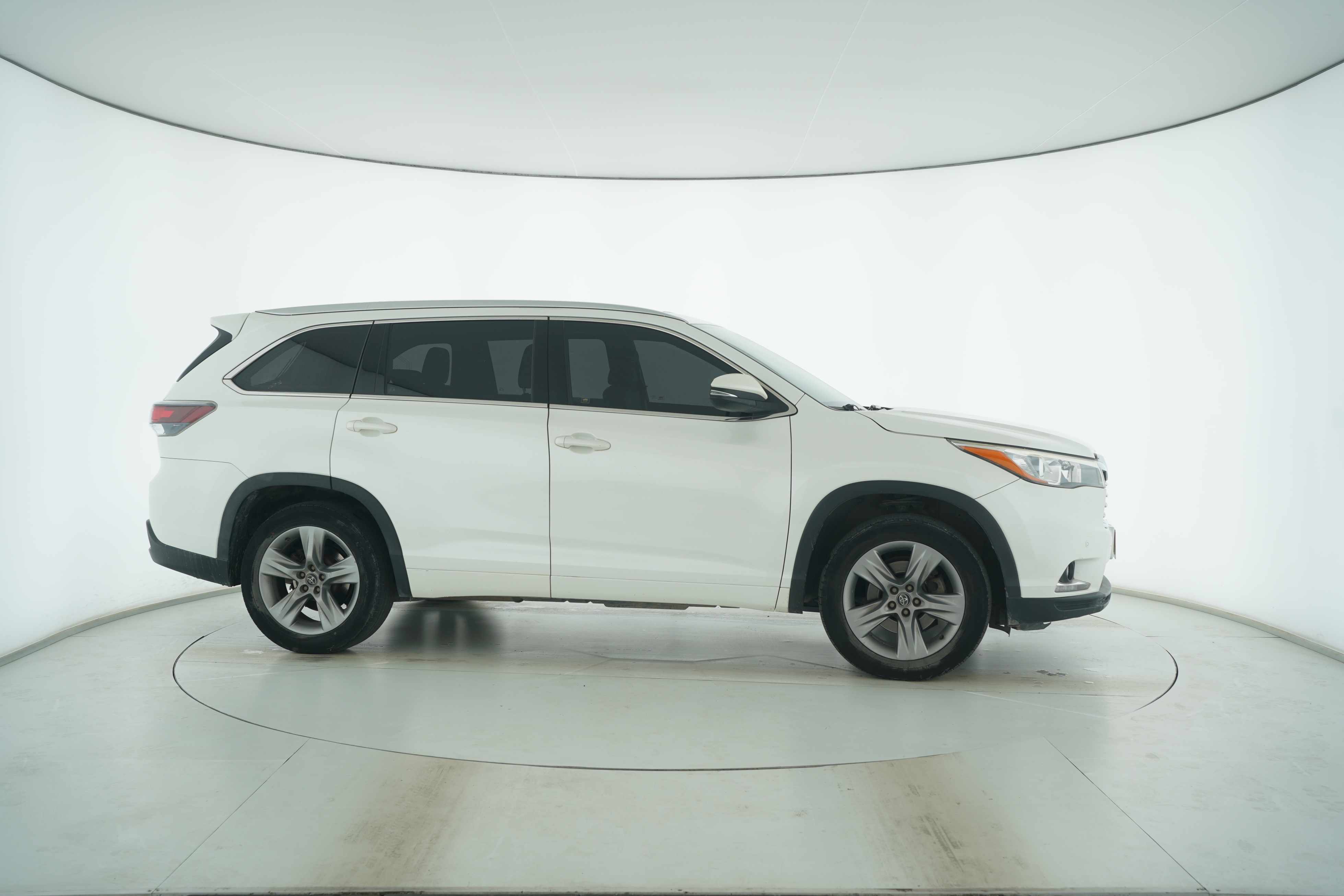 Toyota Highlander 2015 — фото 8