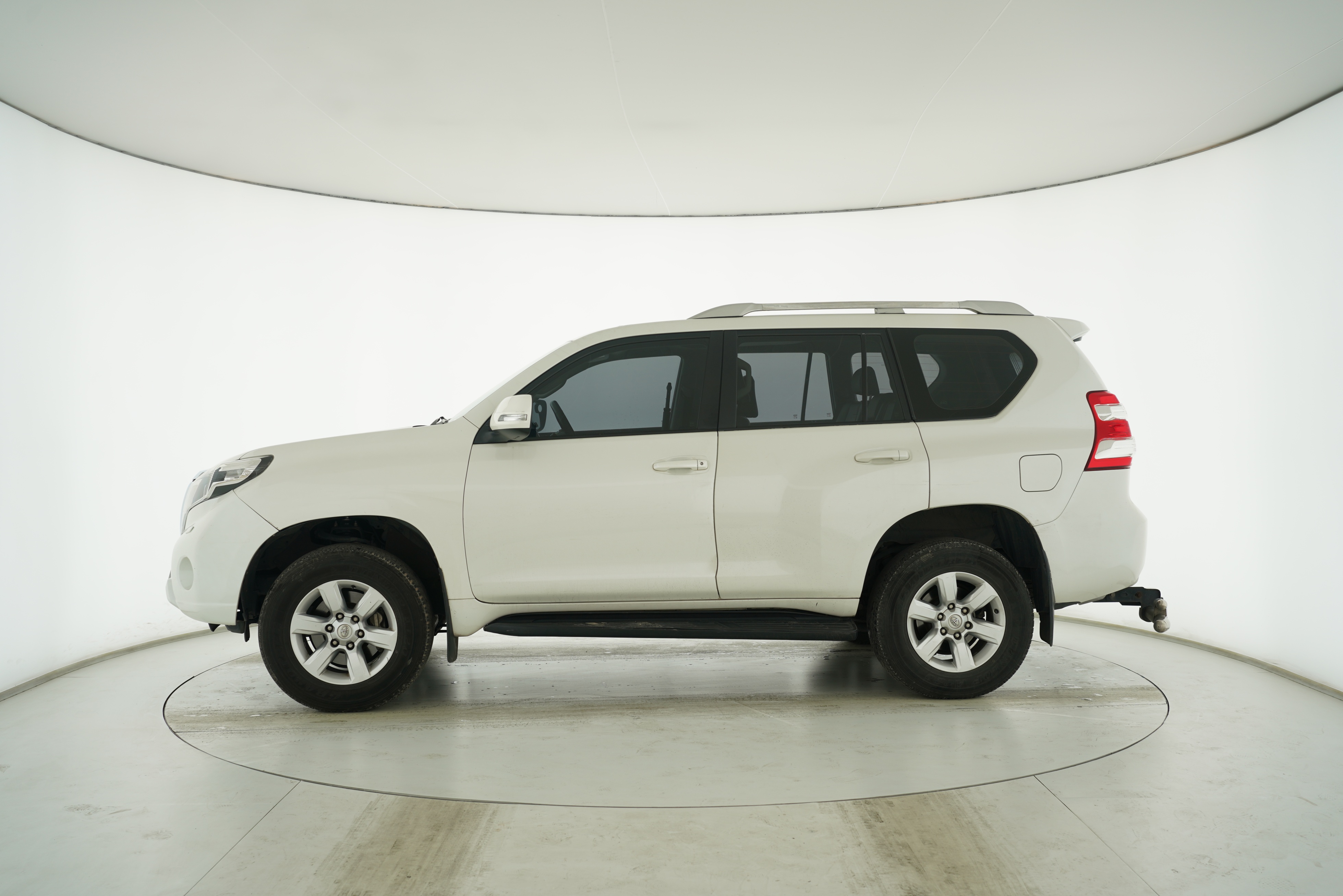 Toyota Prado 2016 — фото 7