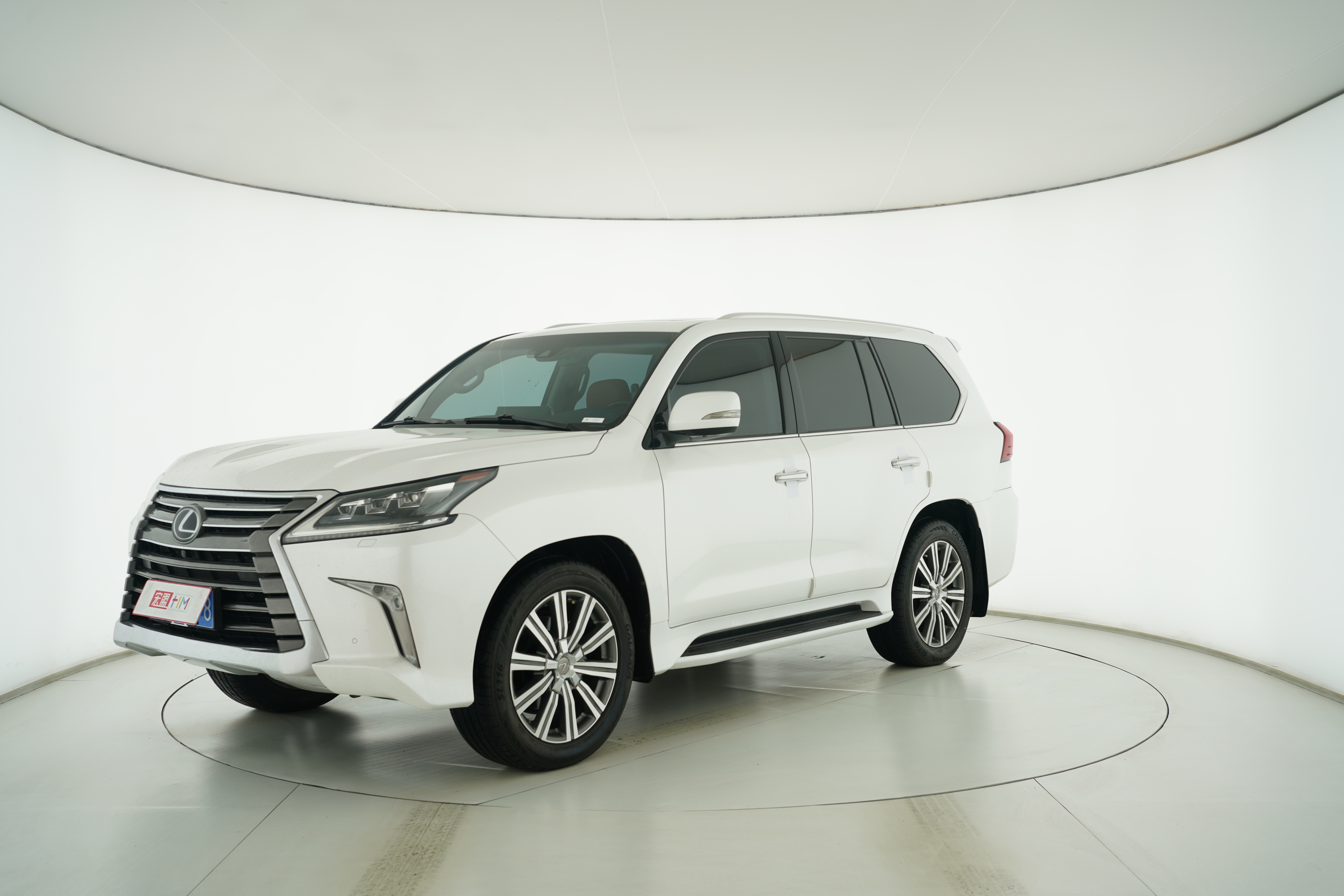 Lexus LX 2016 — фото 1