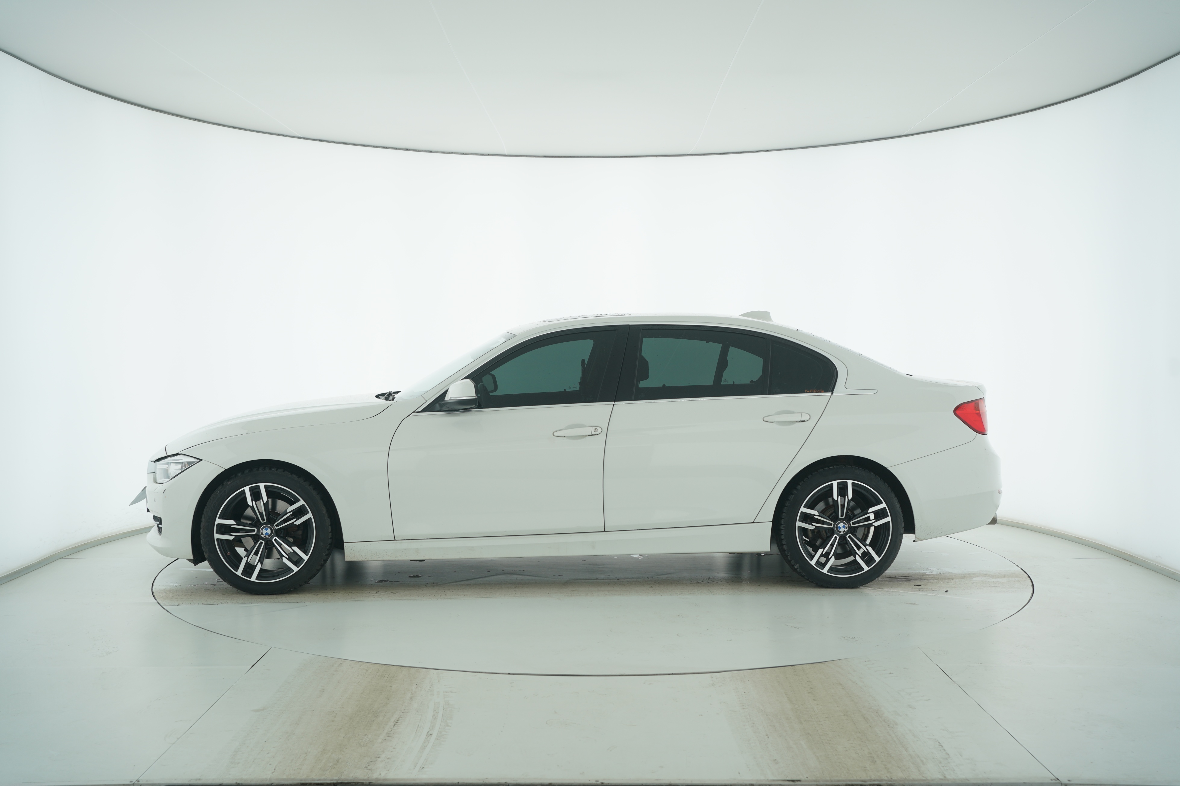 BMW 3 Series 2015 — фото 7