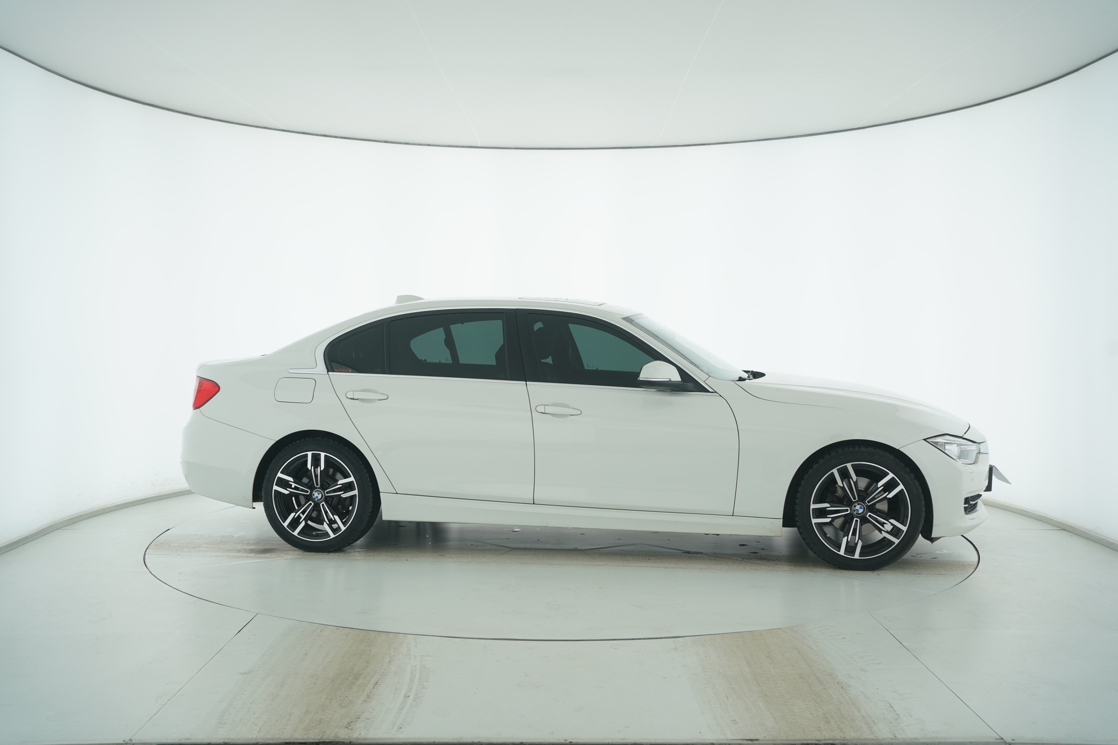 BMW 3 Series 2015 — фото 8