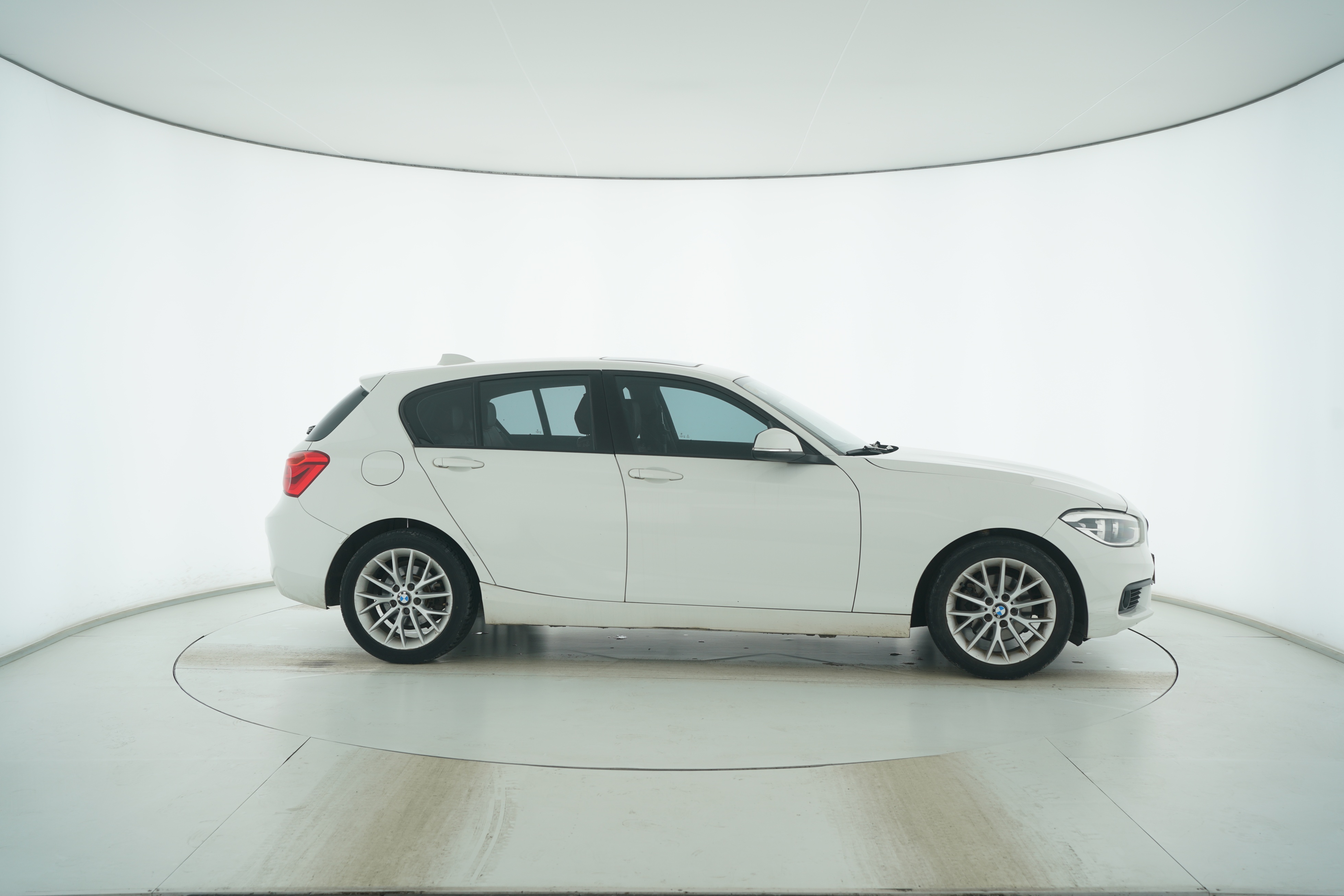 BMW 1 Series (Import) 2015 — фото 8