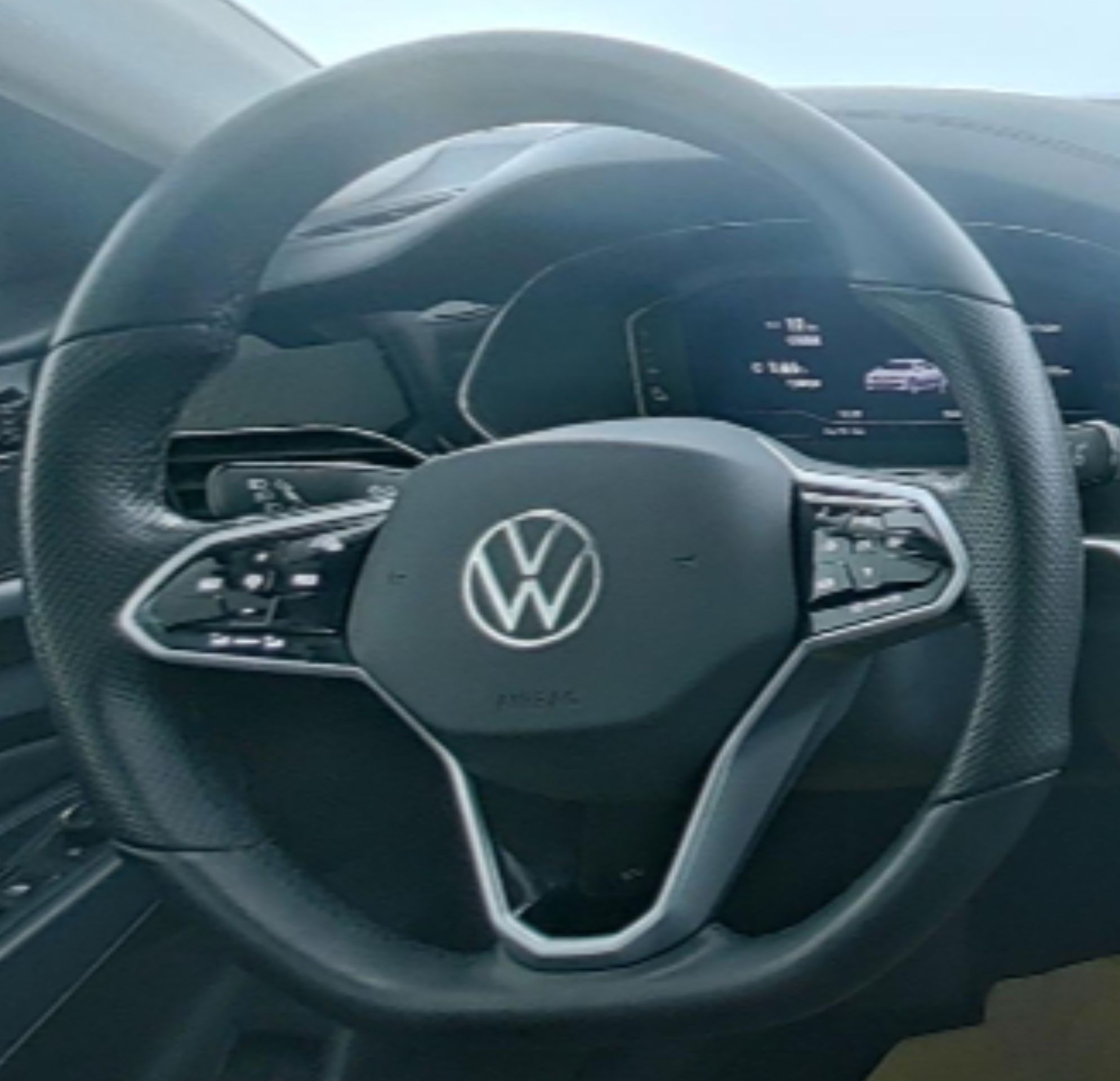 Volkswagen Passat Plug-in Hybrid 2022 — фото 10