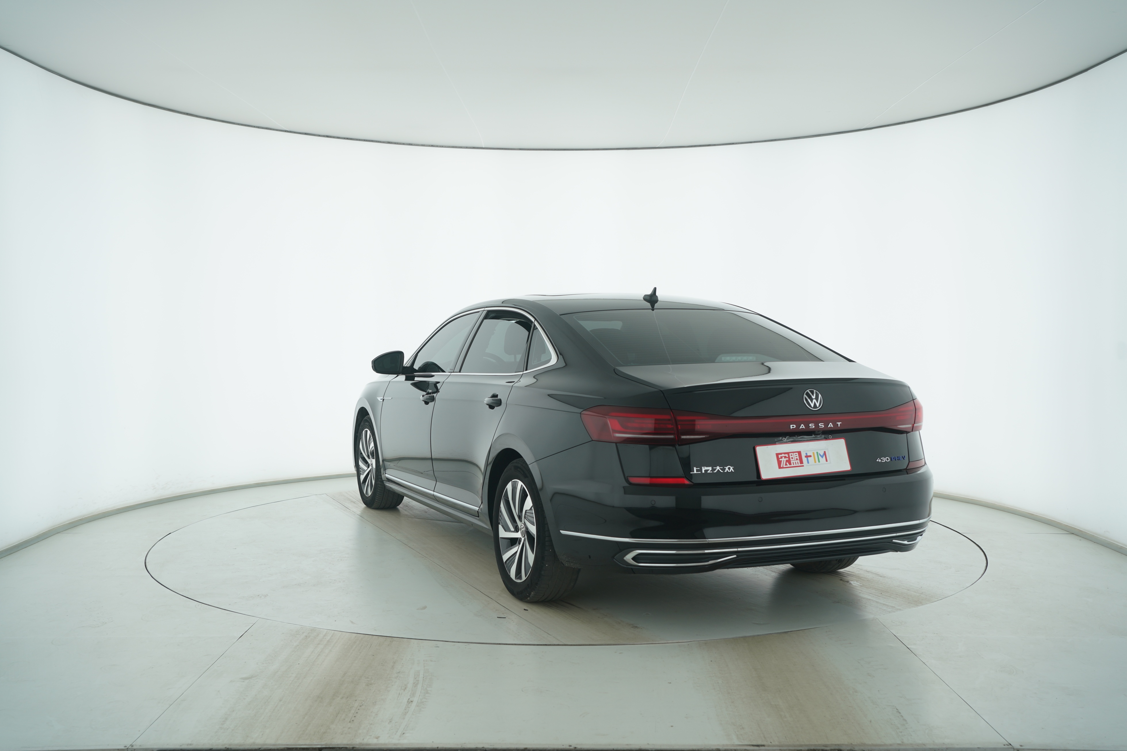 Volkswagen Passat Plug-in Hybrid 2022 — фото 3